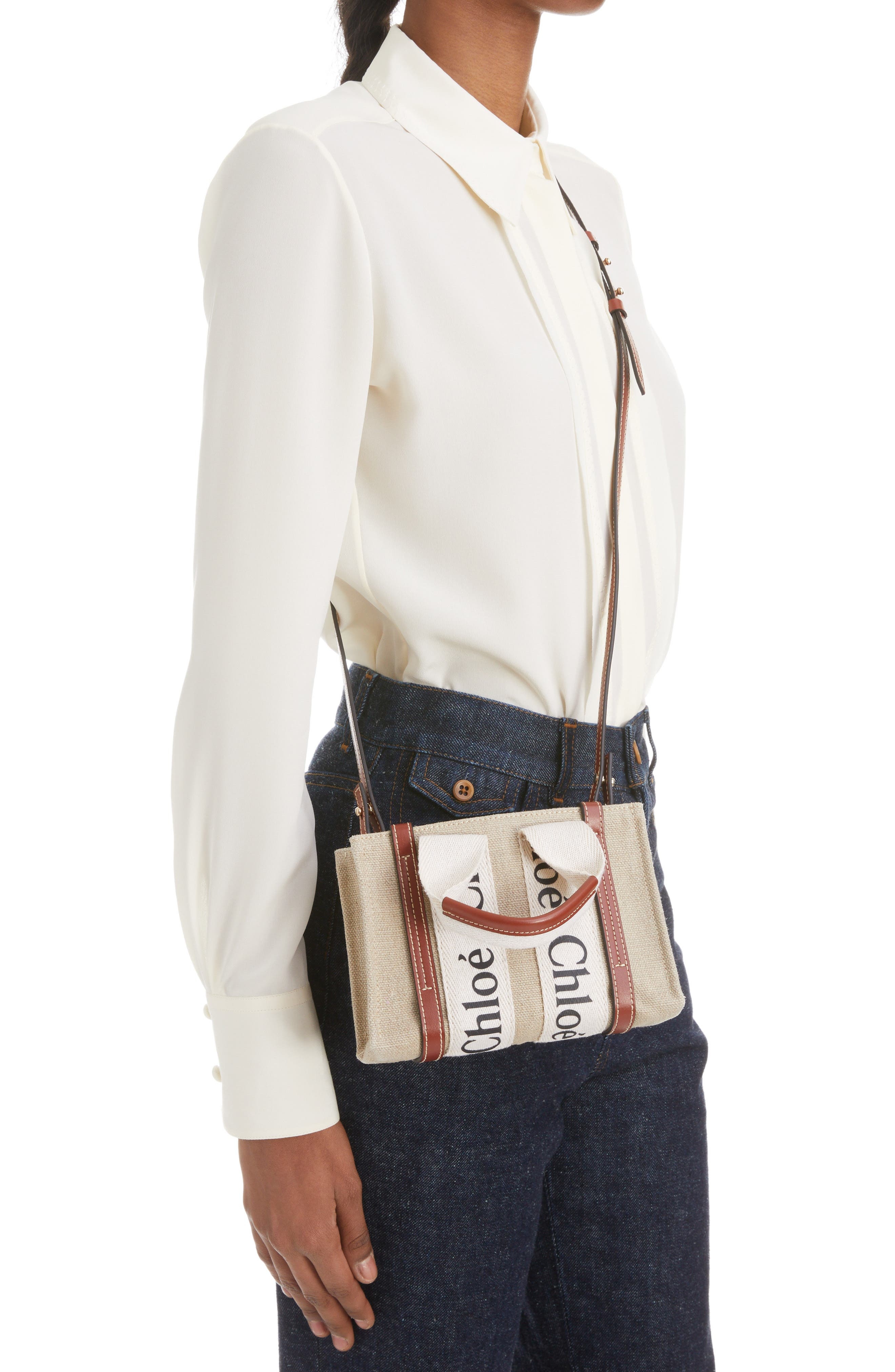 Chloé Small Woody Logo Strap Linen Tote in White - 2