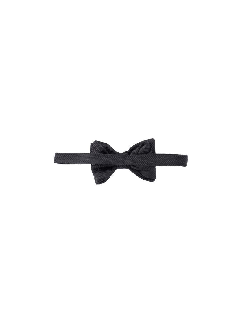 TOM FORD SILK KNOTTED BOW TIE outlook
