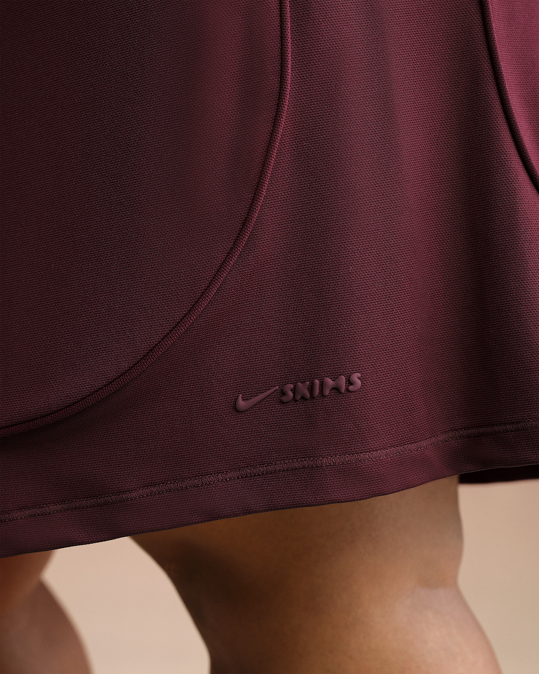 NikeSKIMS Airy Women's Relaxed Shorts - 10