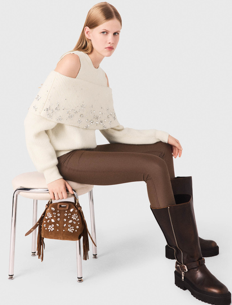 Off-the-shoulder sweater 7