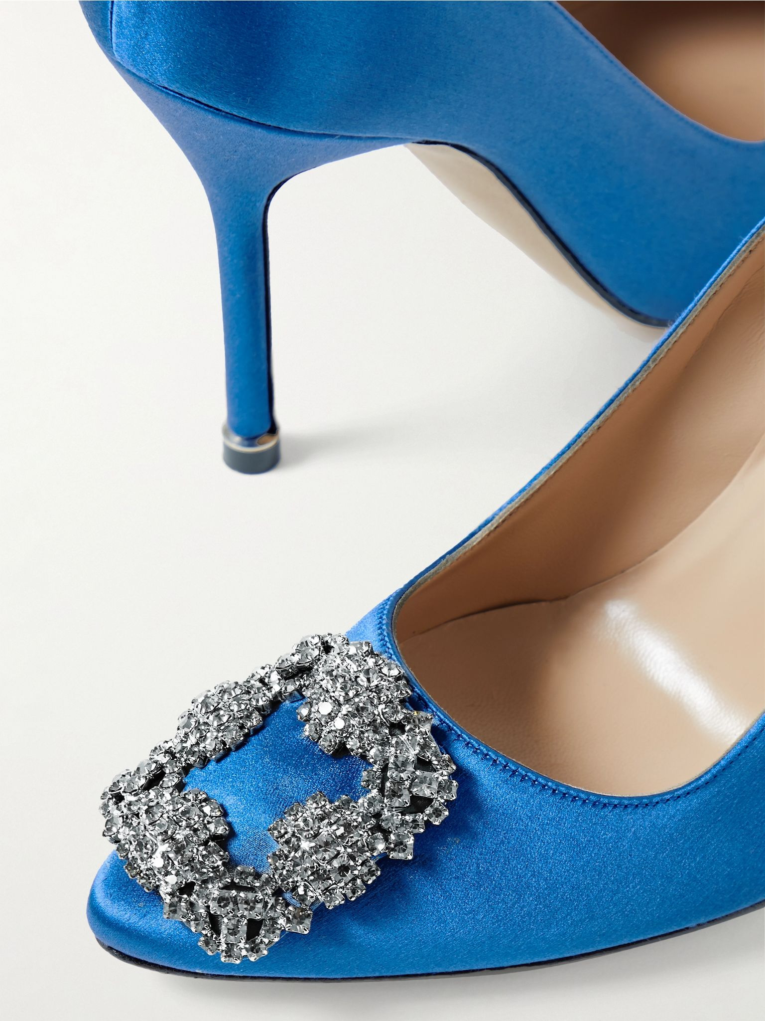 Hangisi 105 crystal-embellished satin pumps Royal blue - 4