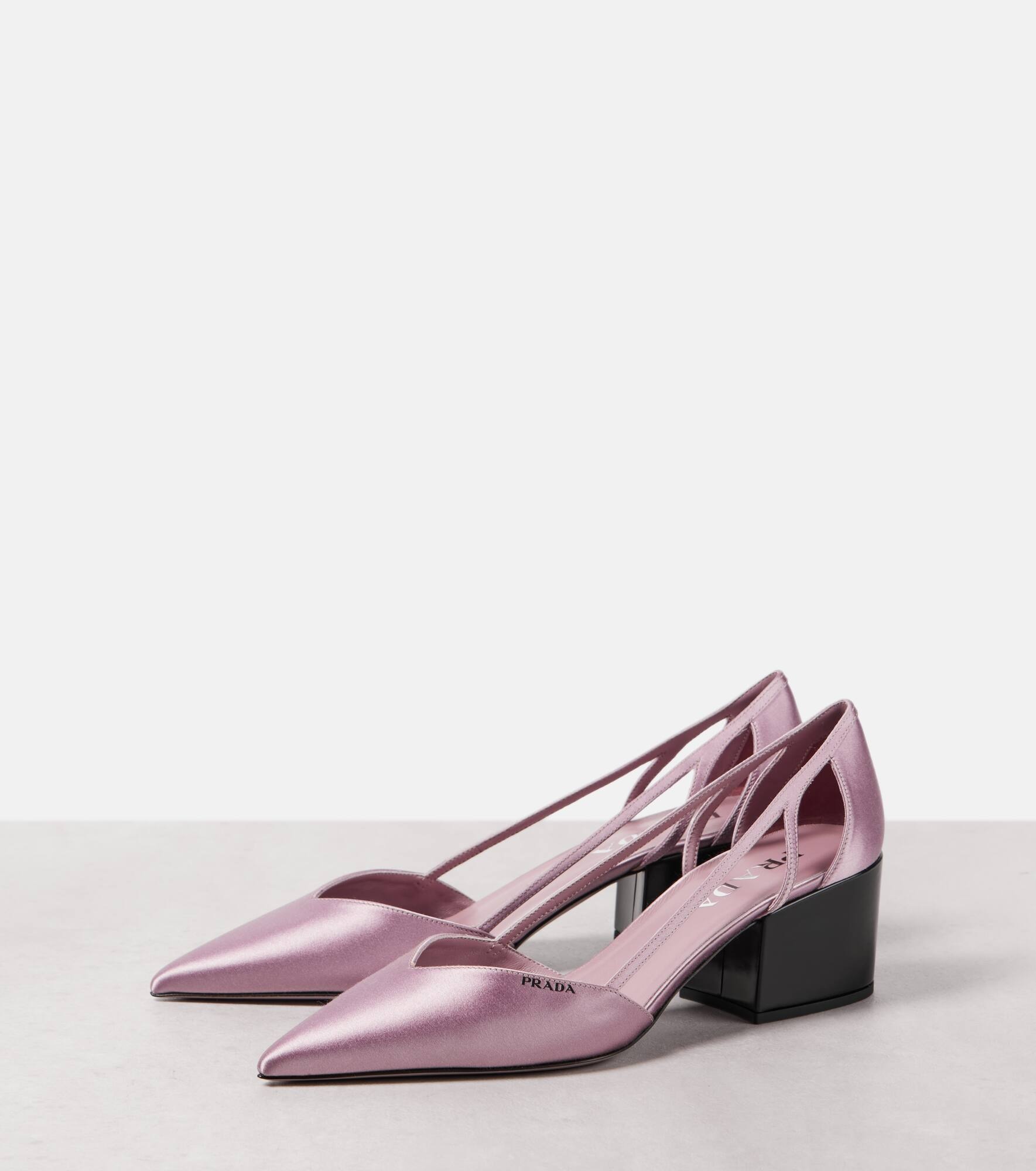 Cutout satin pumps - 4