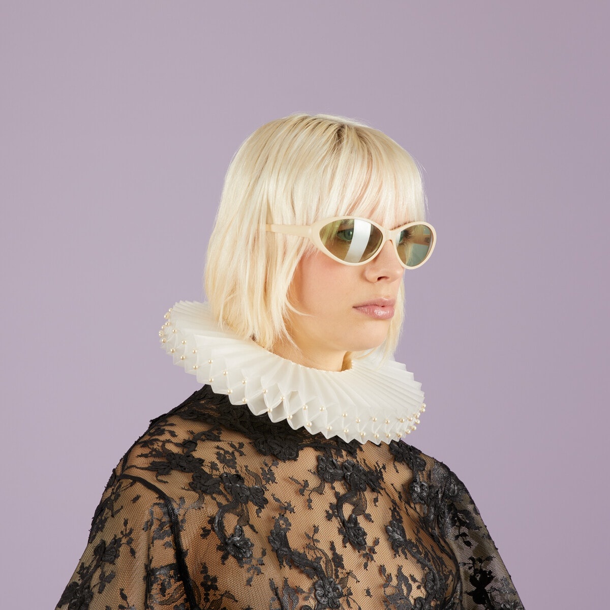 GUCCI Cat-eye frame sunglasses | REVERSIBLE display picture 3