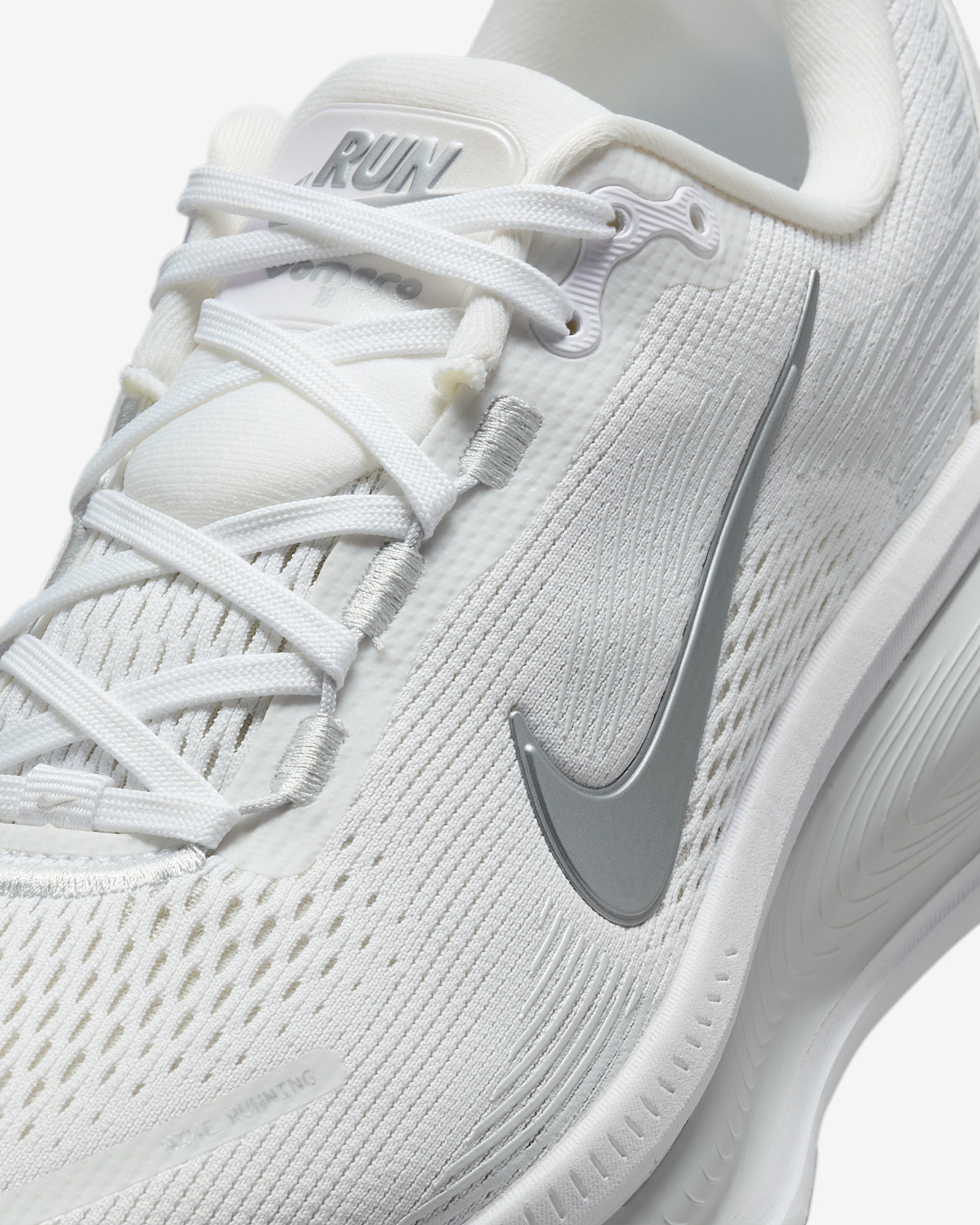 Nike Vomero 18 Women's Road Running Shoes - 7
