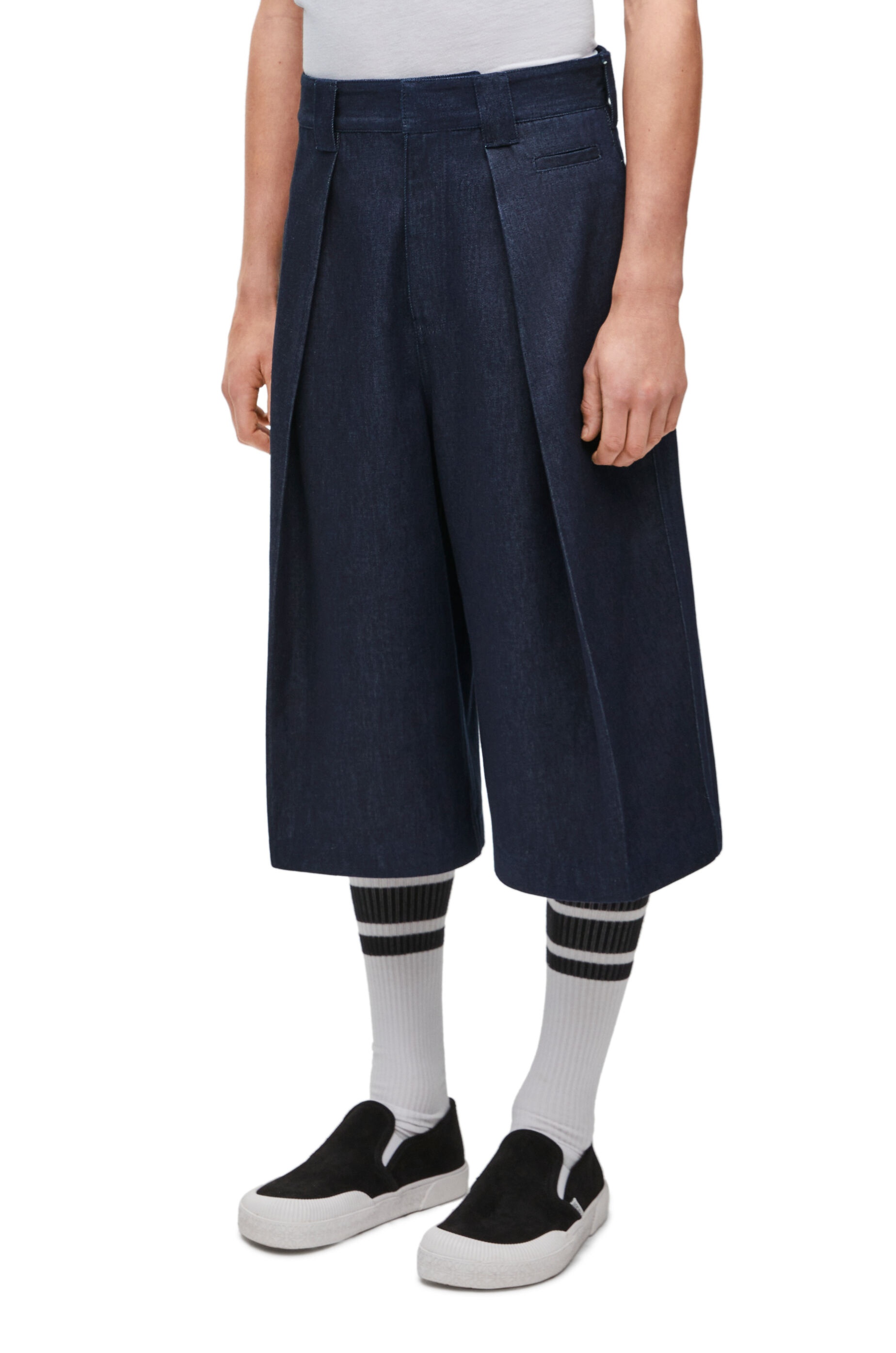 Pleated shorts in denim - 3