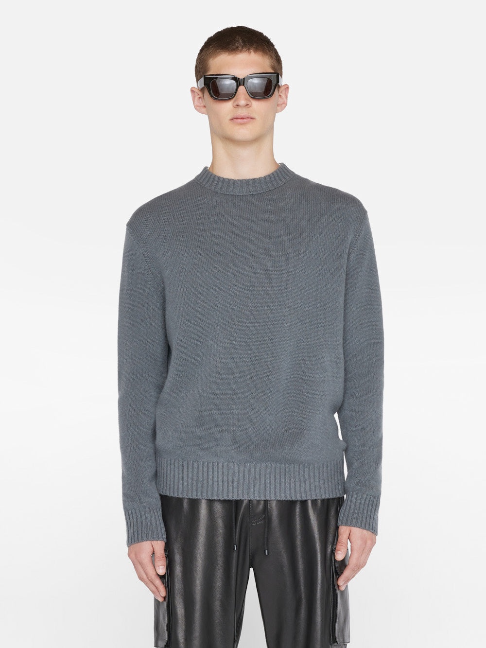 Cashmere Crewneck Sweater in Charcoal Grey - 3
