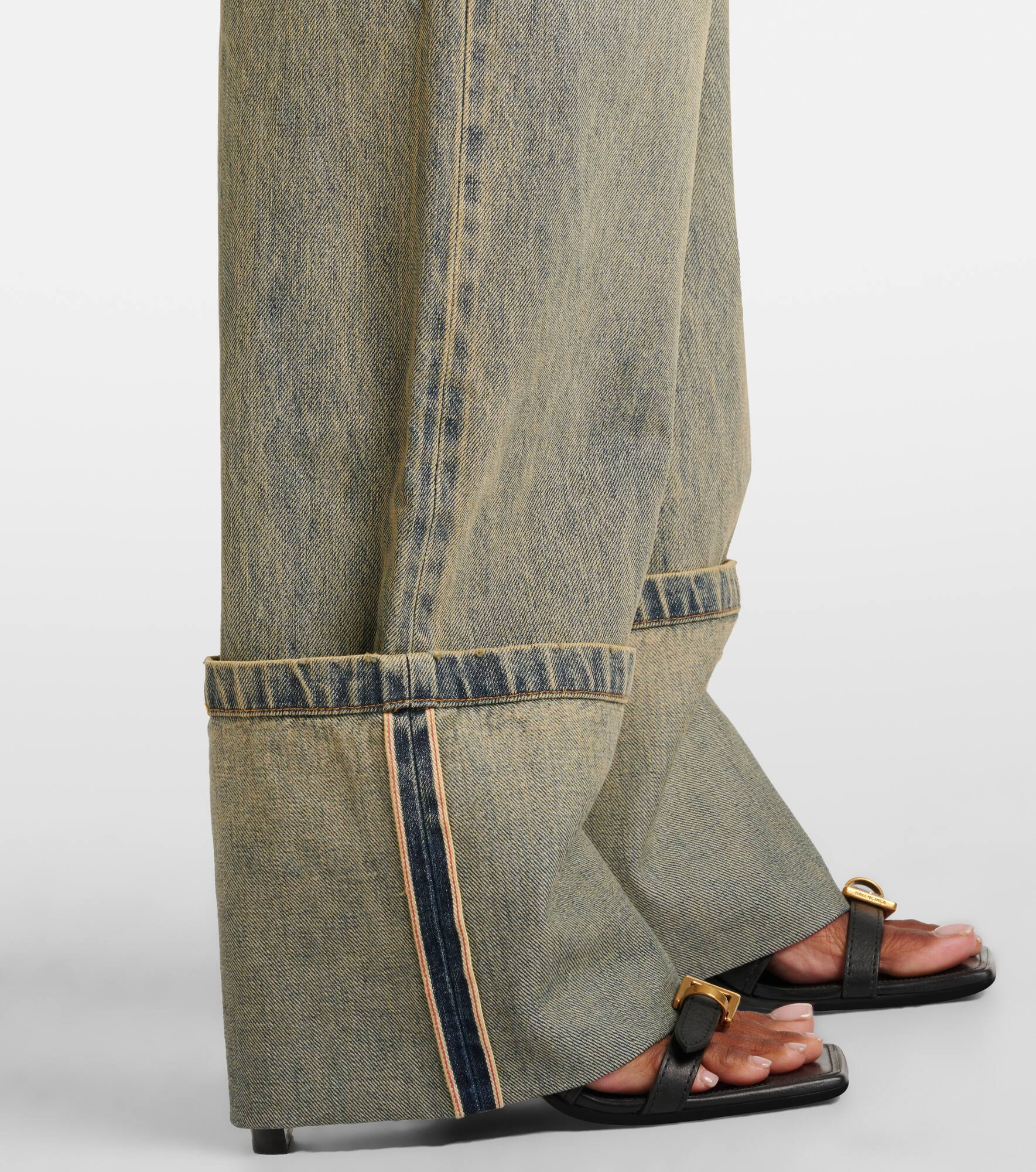 Faded wide-leg jeans - 6