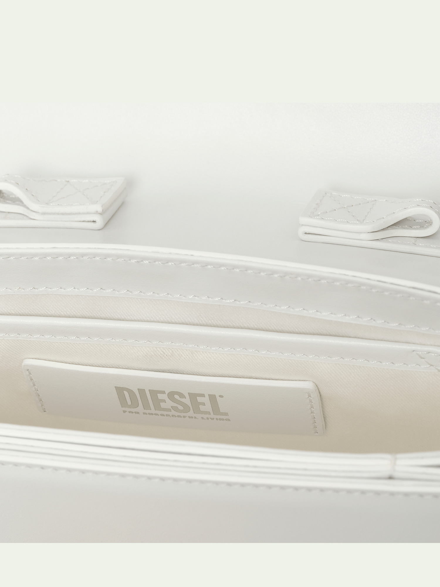 1DR Shoulder Bag in White - 3