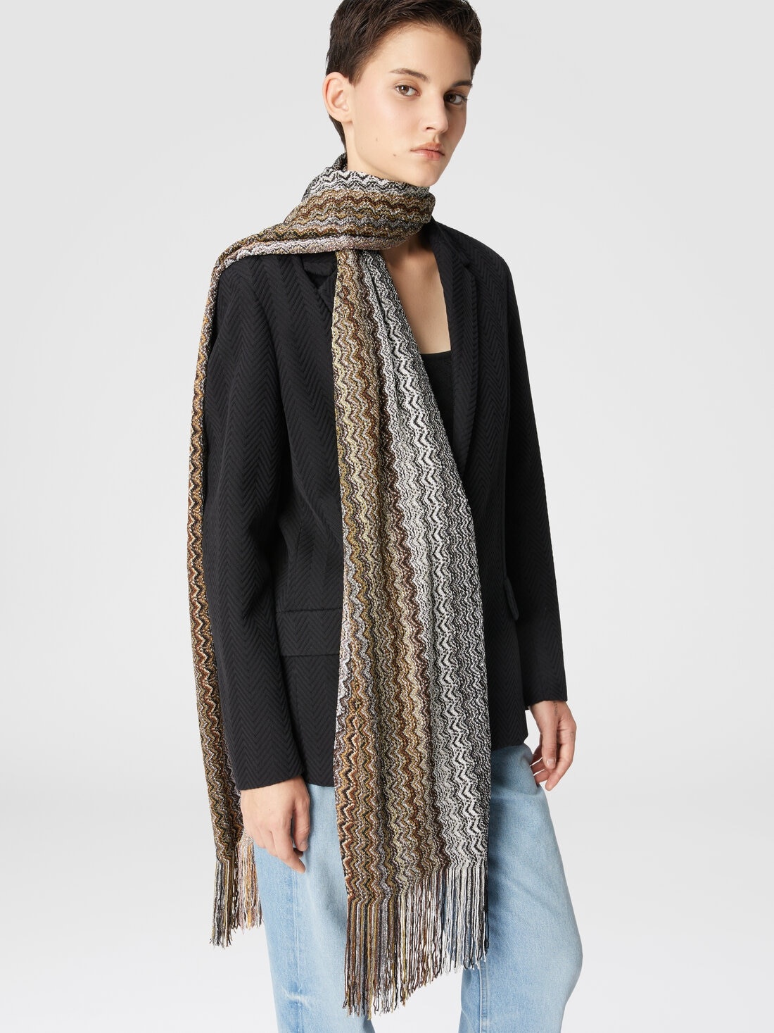 Viscose-blend scarf with fringes - 3