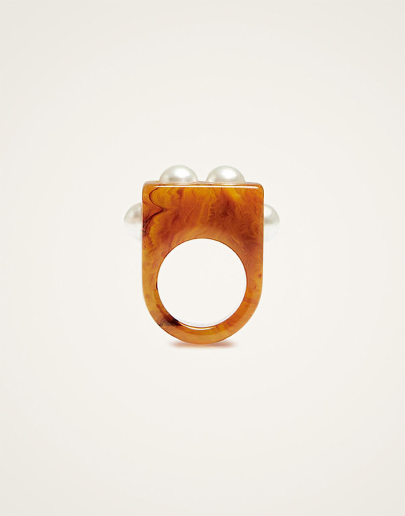Nefertiti Ring 1
