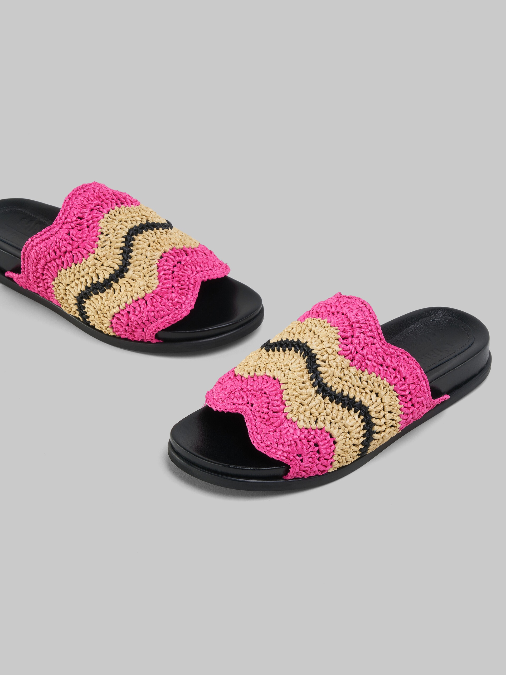 MARNI X NO VACANCY INN - FUCHSIA CROCHET RAFFIA SLIDE - 5