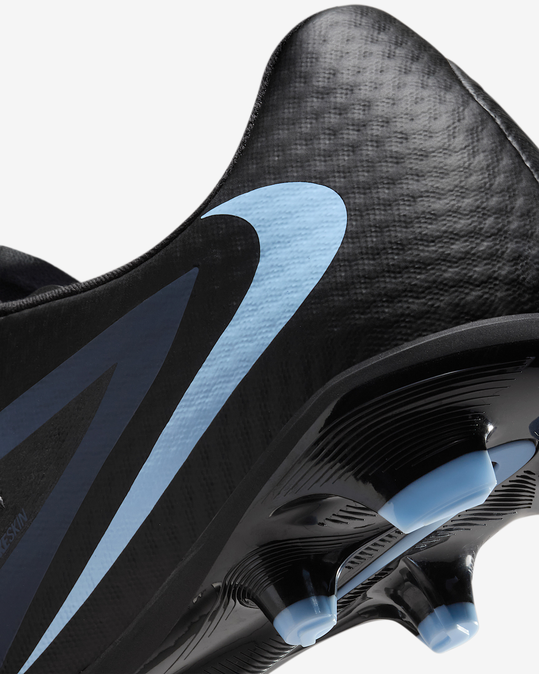 Nike Phantom 6 Low Academy Multi-Ground Soccer Cleats - 9