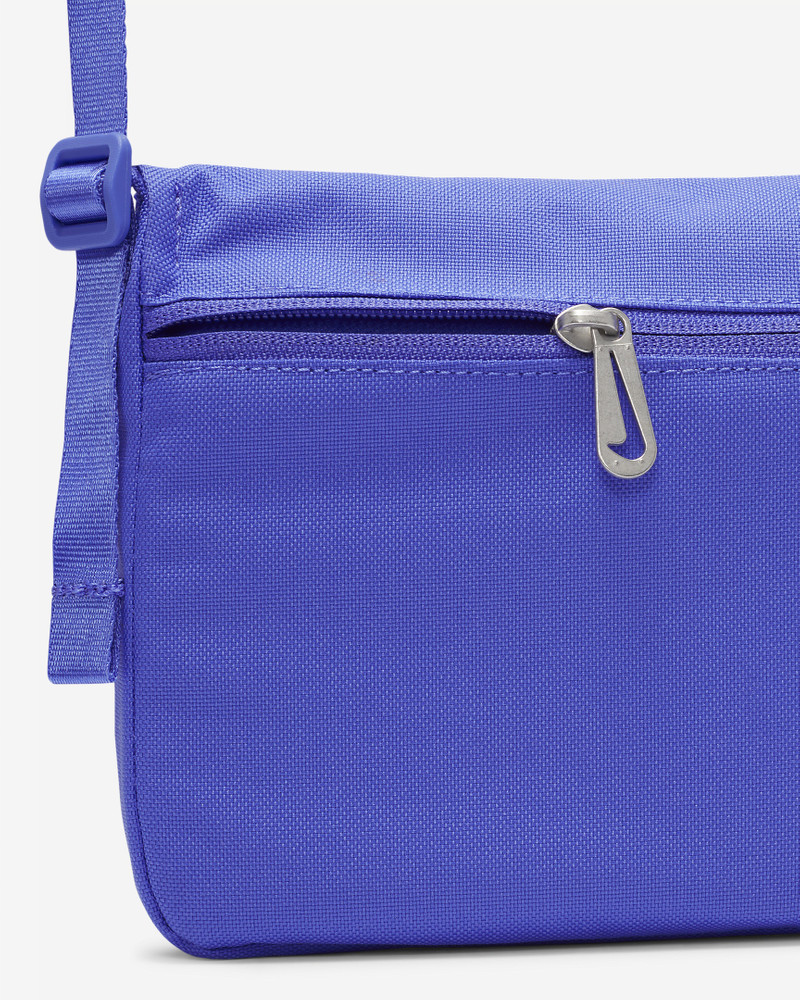 Nike Sportswear Women's Futura 365 Crossbody Bag (3L) 6