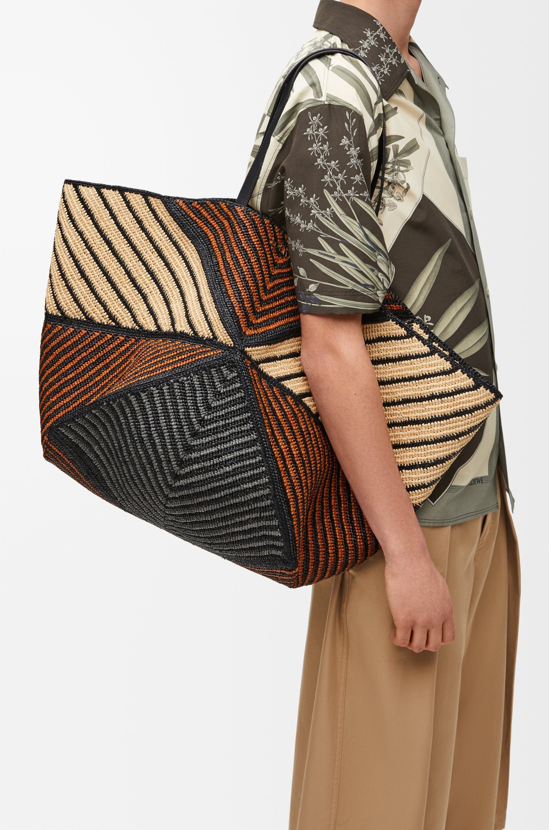 XXL Puzzle Fold Tote in raffia - 3
