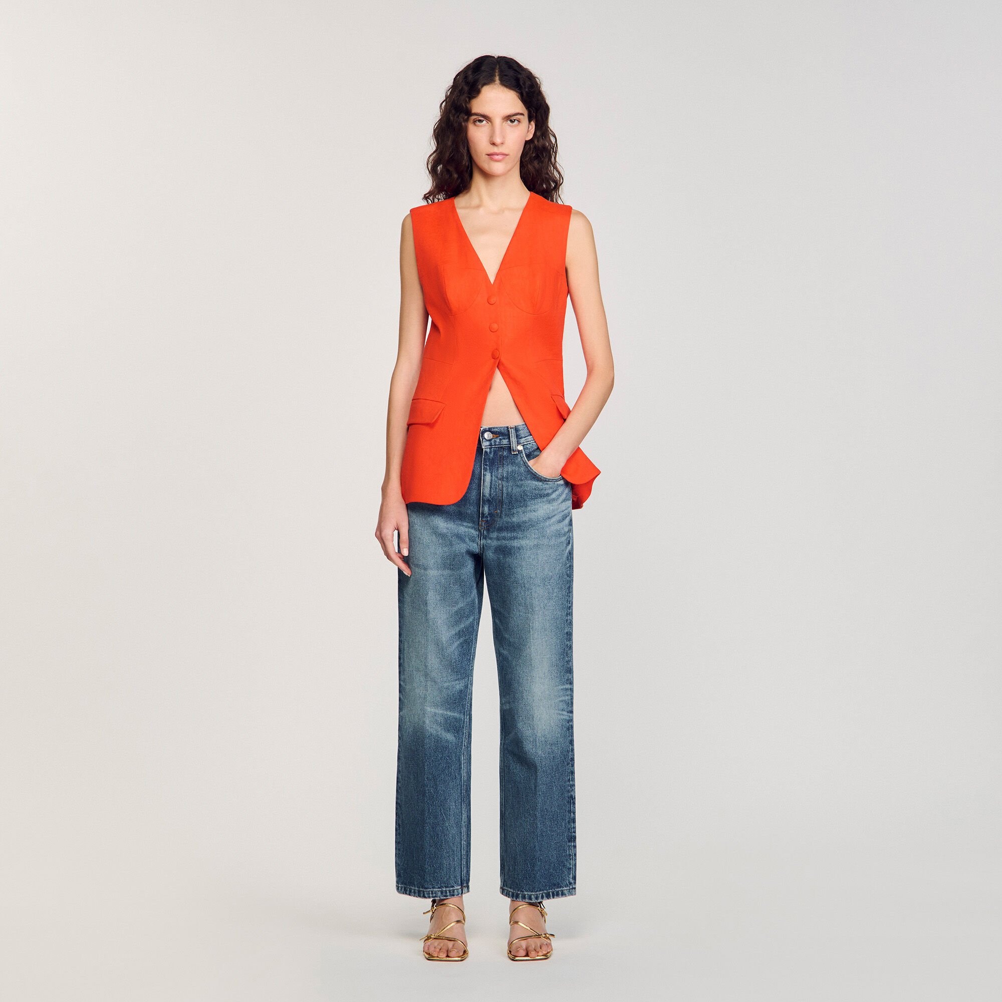 SLEEVELESS VEST - 1