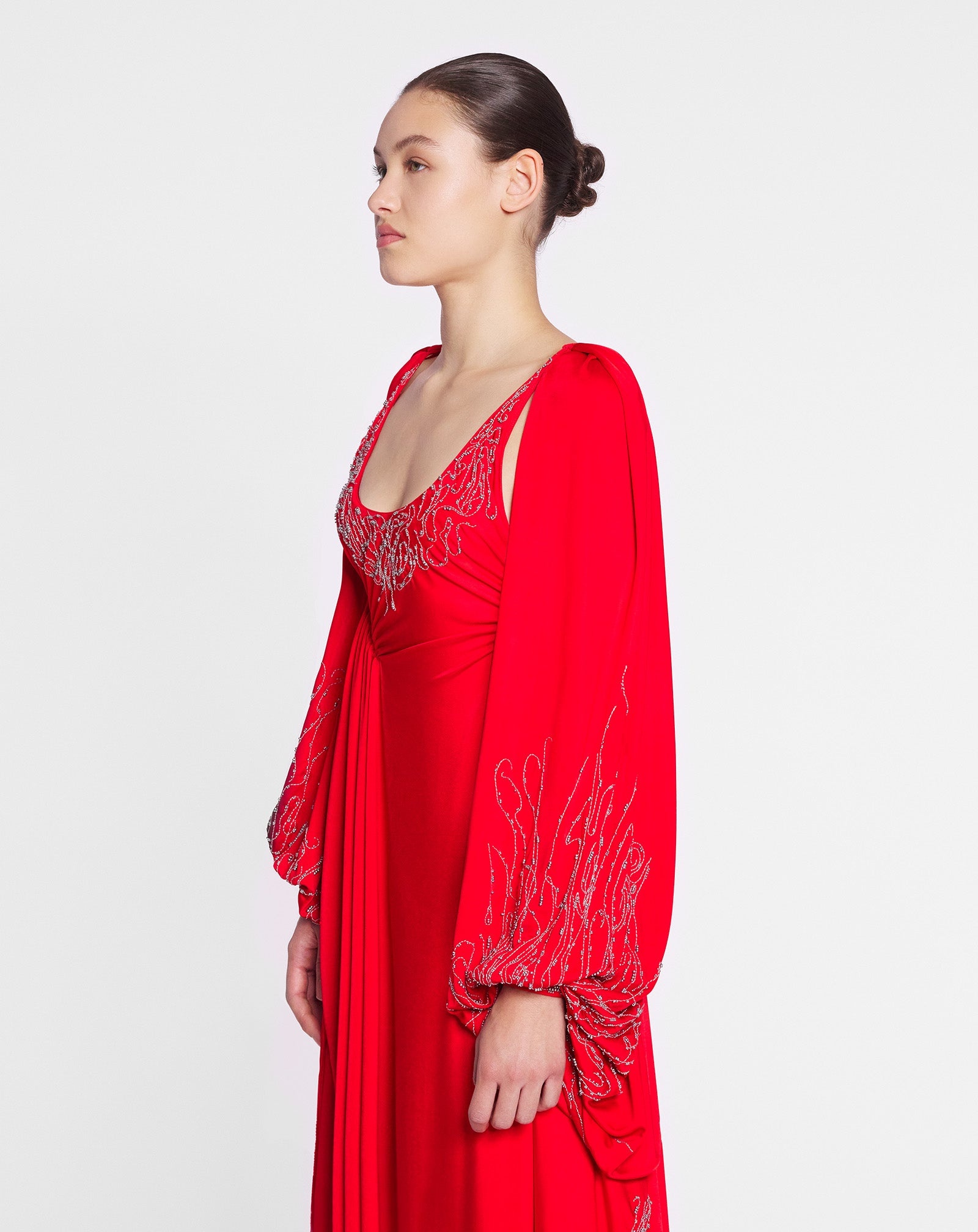 EMBROIDERED DRESS WITH AN OPENING - 3
