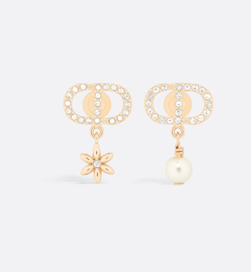 Petit CD Daisy Earrings 1
