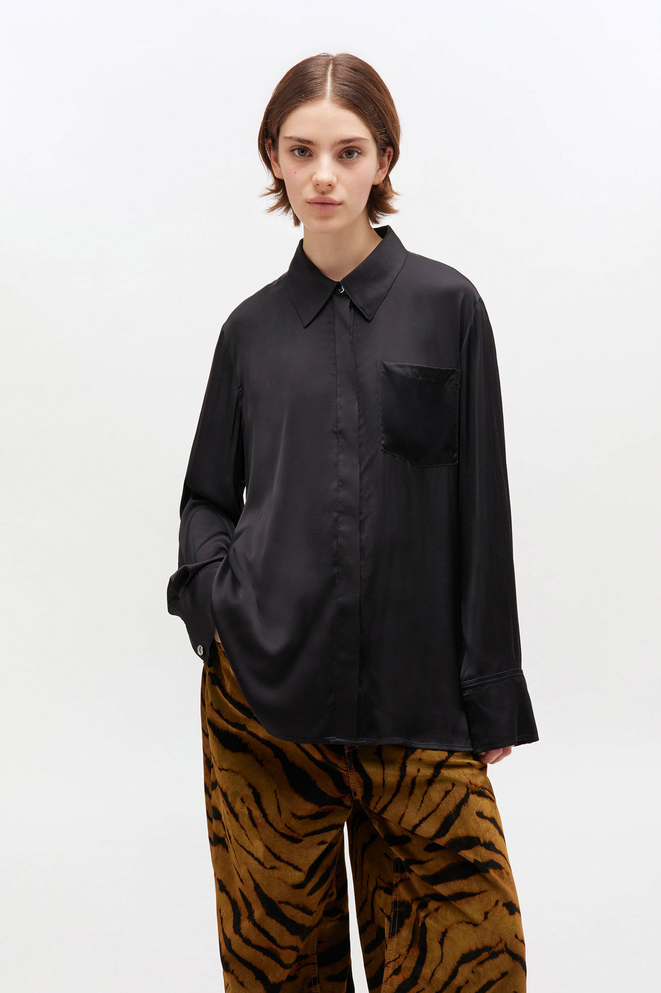BLACK CIRCLE COLLAR SHIRT - 2