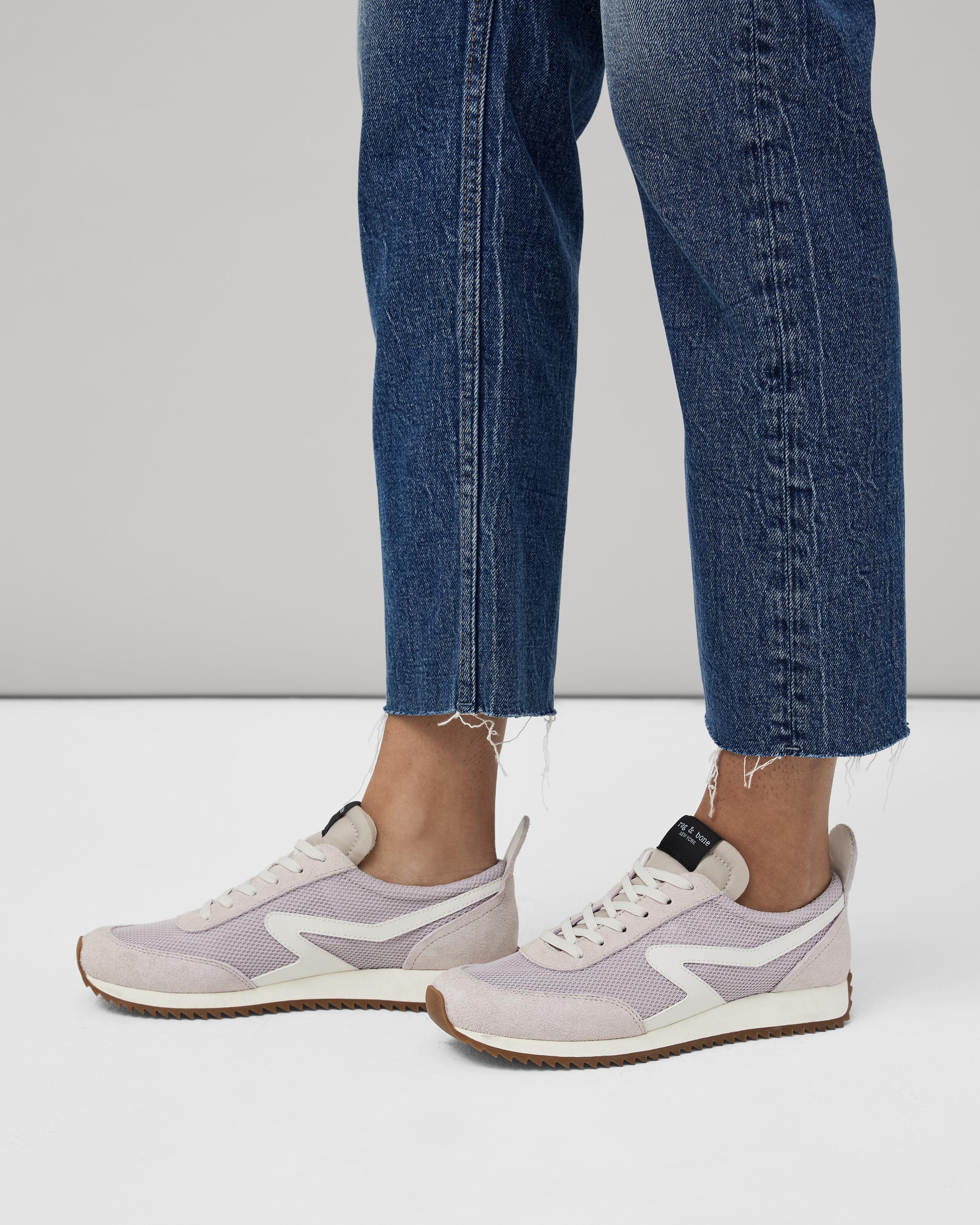 Retro Runner - Mesh
Low Top Sneaker - 2