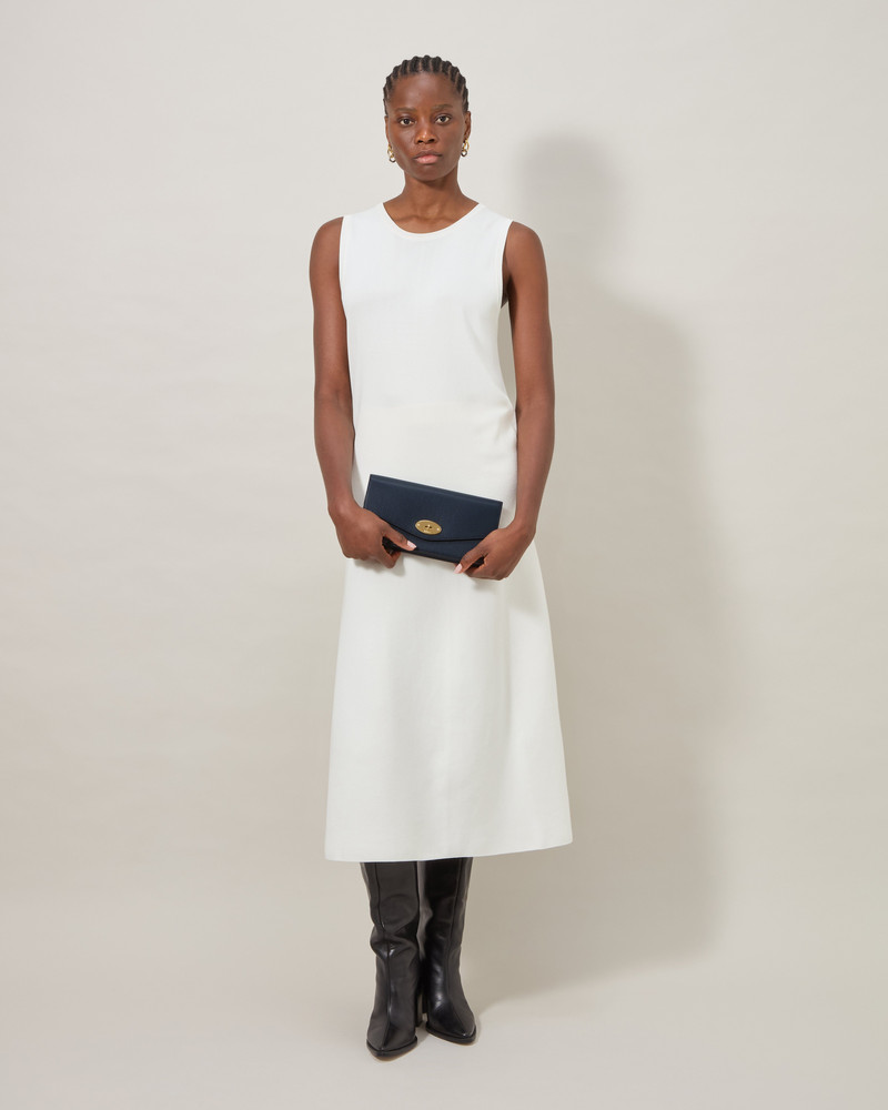 Mulberry Darley Clutch
Night Sky Small Classic Grain outlook