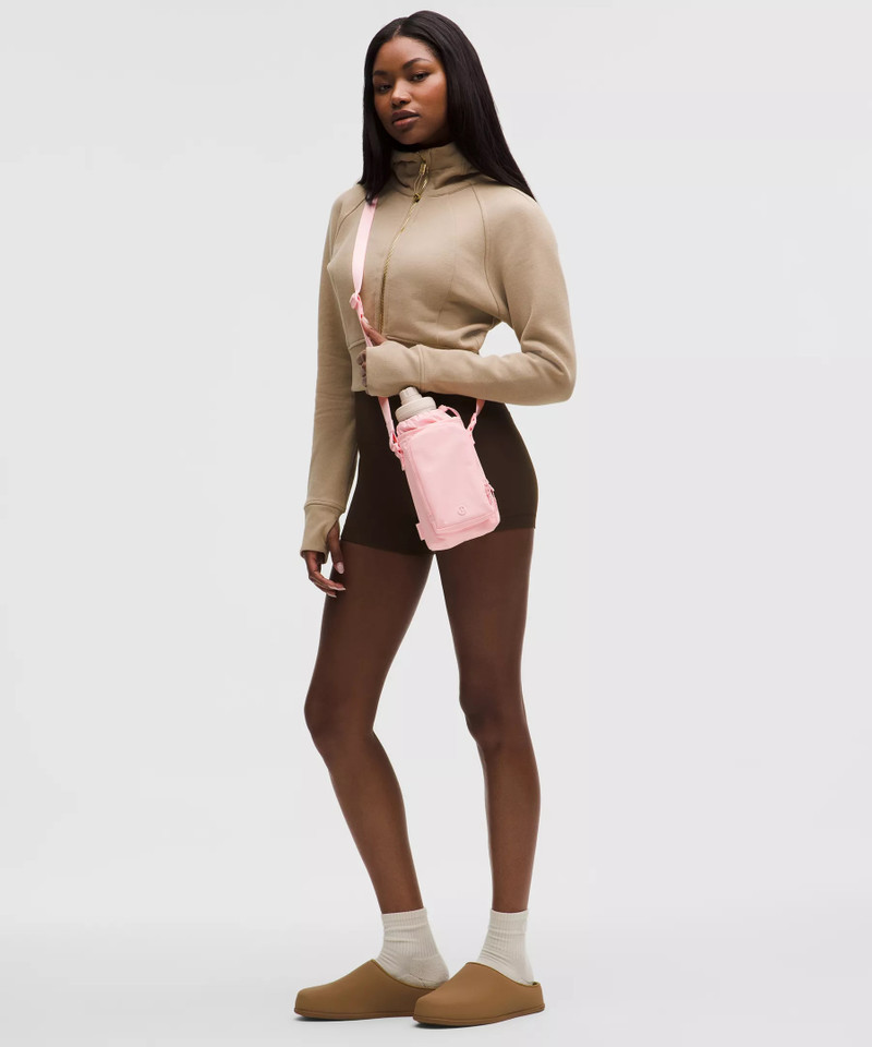 lululemon Water Bottle Crossbody with Front Pocket 2L outlook