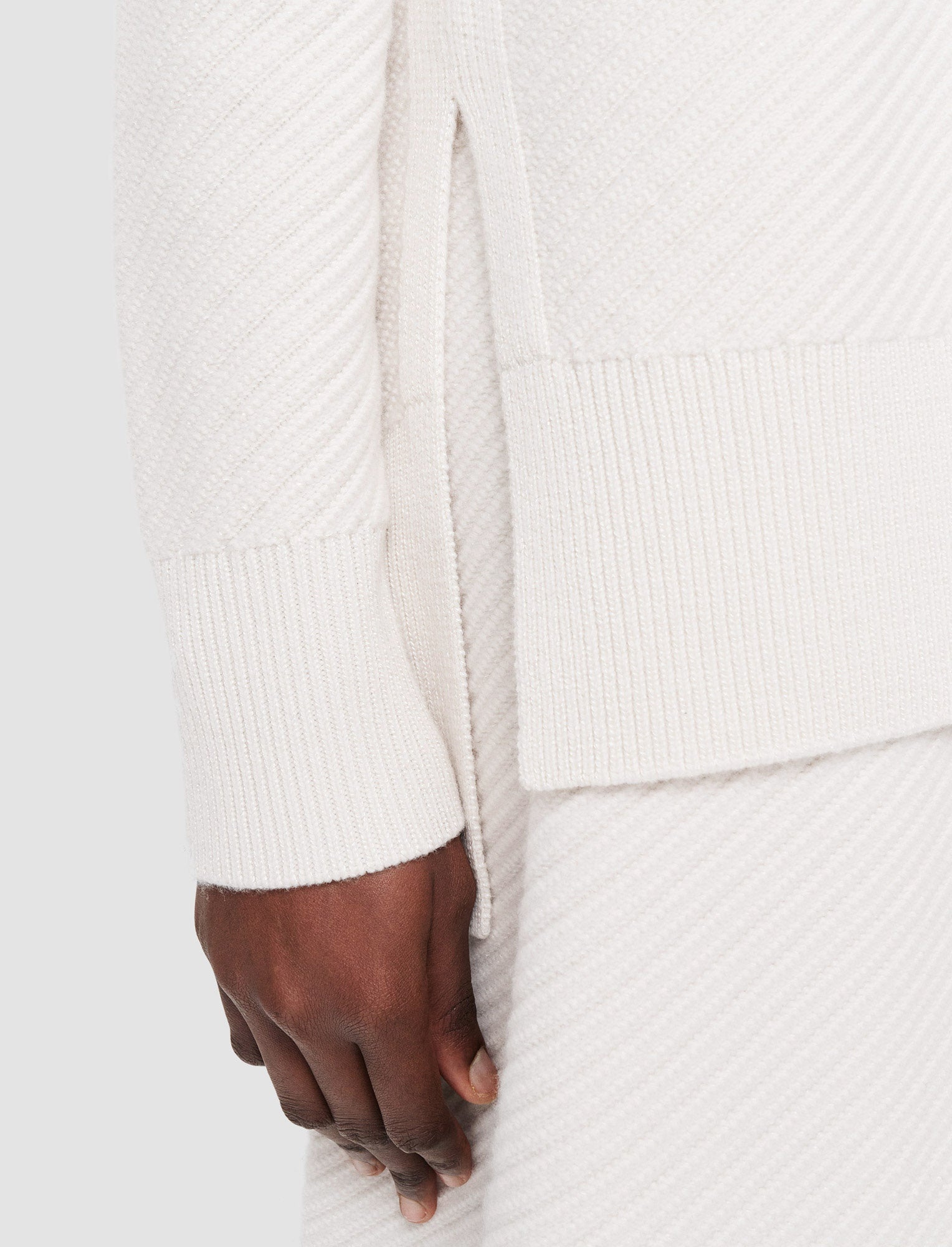 Diagonal Knit Round Neck Jumper - 6