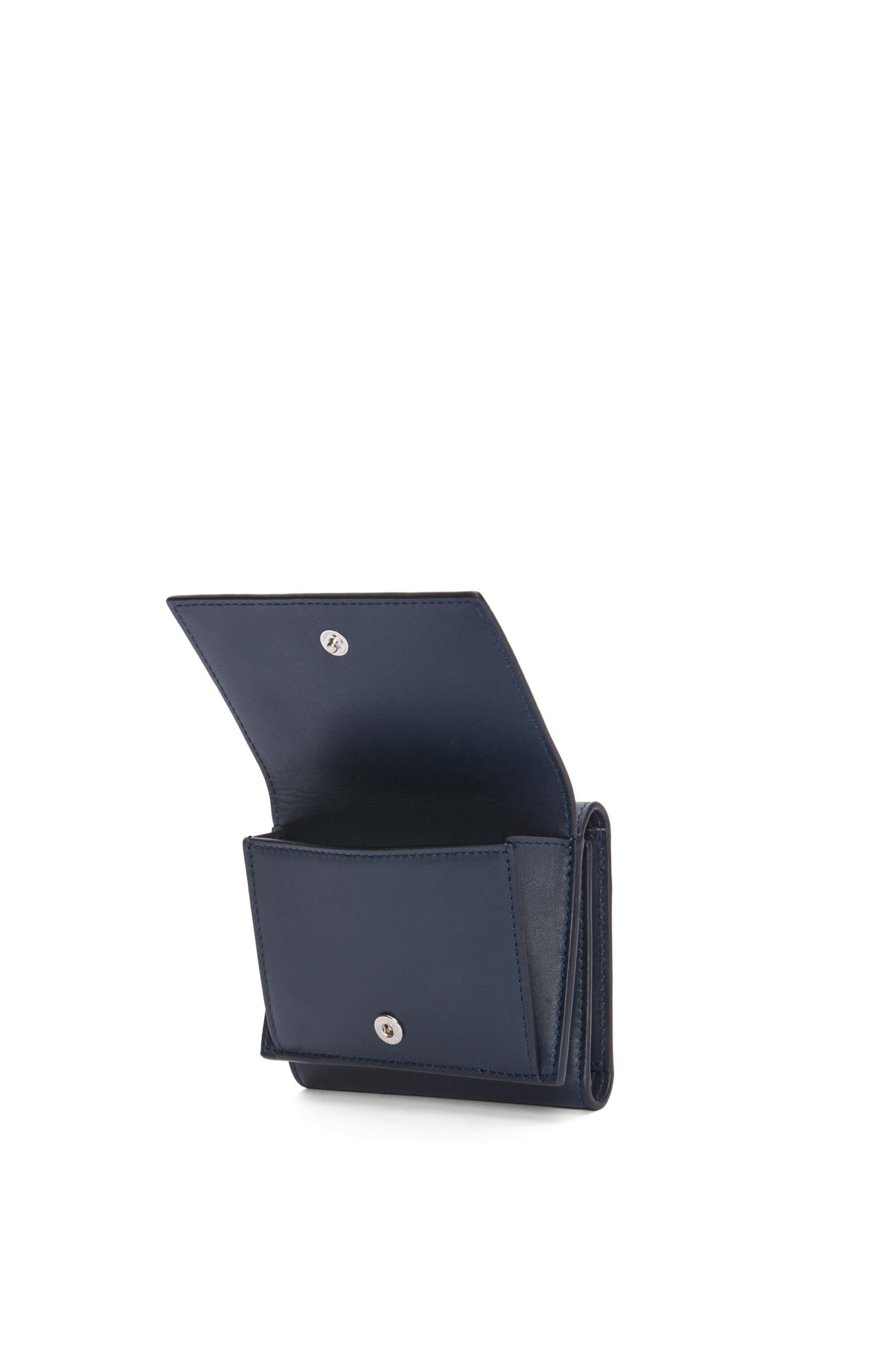 Trifold wallet in satin calfskin - 3