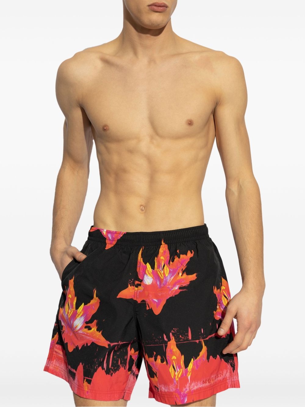 graphic-print shorts - 2