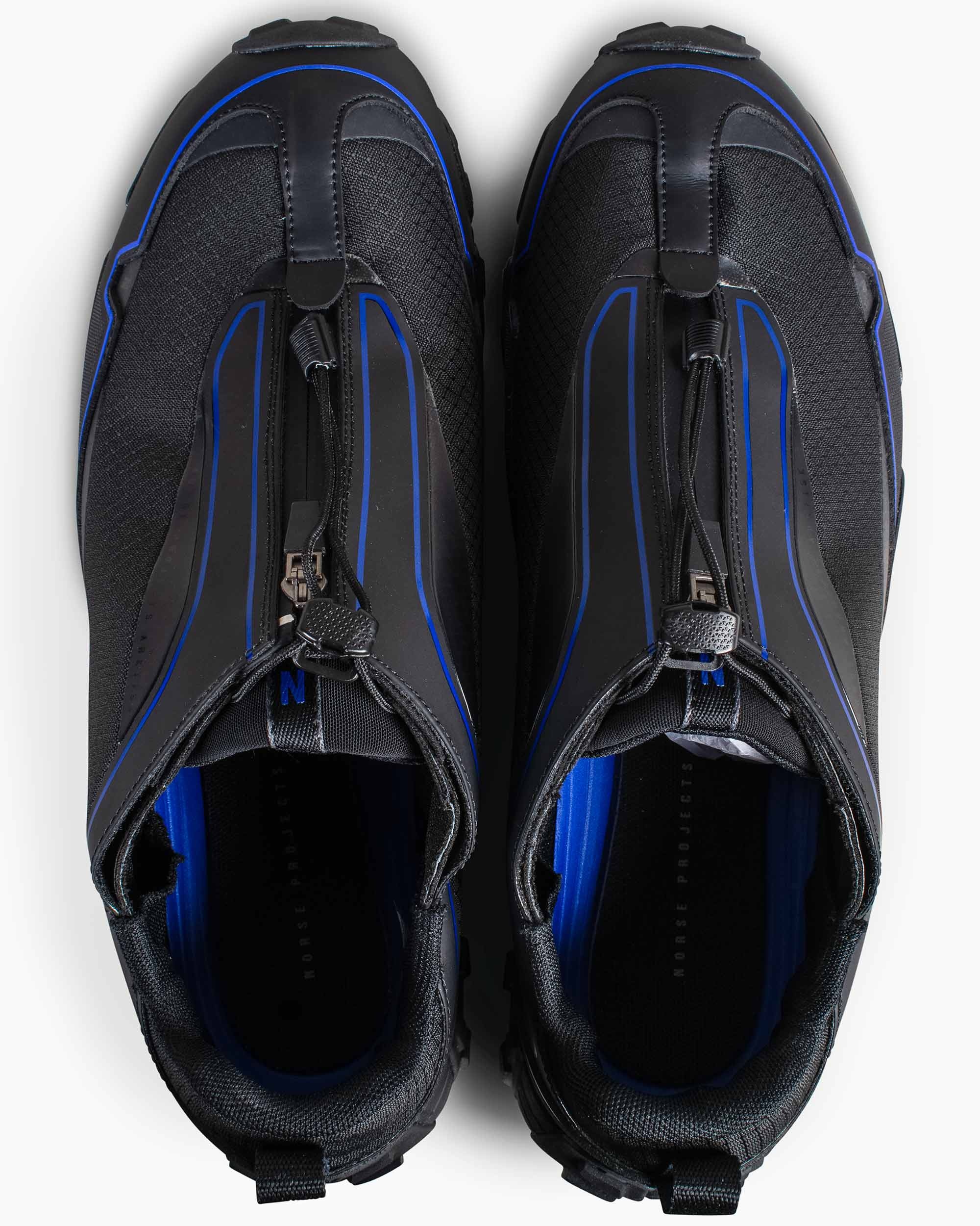 Zip Up Runner Black - 4