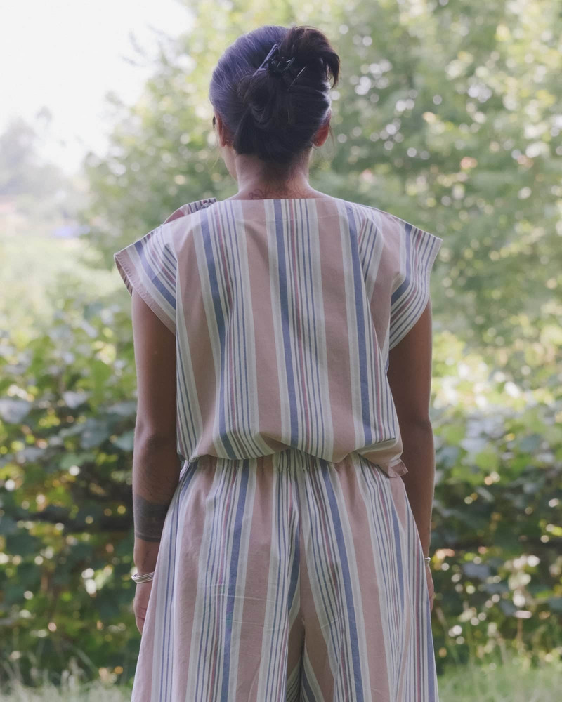 BASERANGE Stave Sleeveless Top
                  - Organic Cotton Poplin outlook