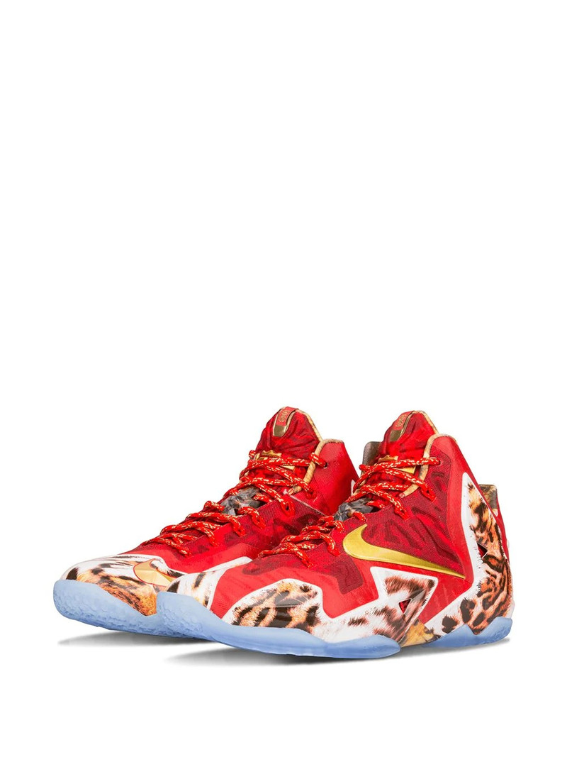 Nike Lebron XI Premium sneakers outlook