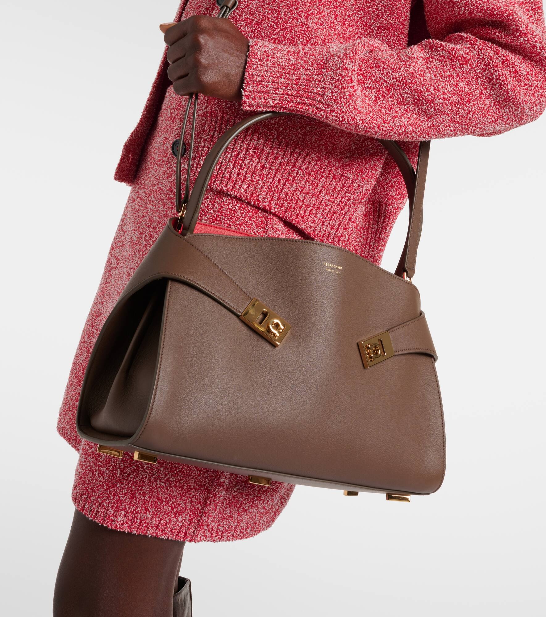 Hug Medium leather shoulder bag - 2