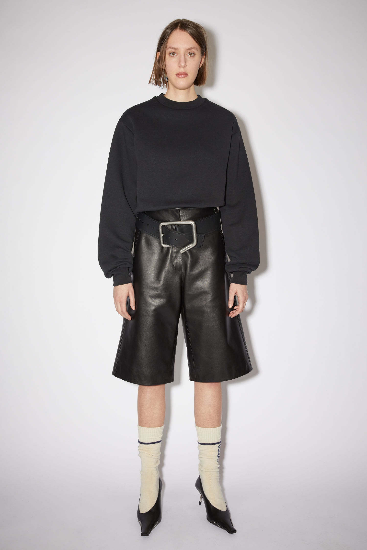 Lined leather shorts - Black - 2
