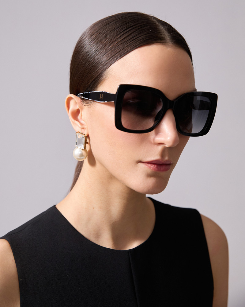 CAROLINA HERRERA Oversized Sunglasses With Contrast Temples outlook