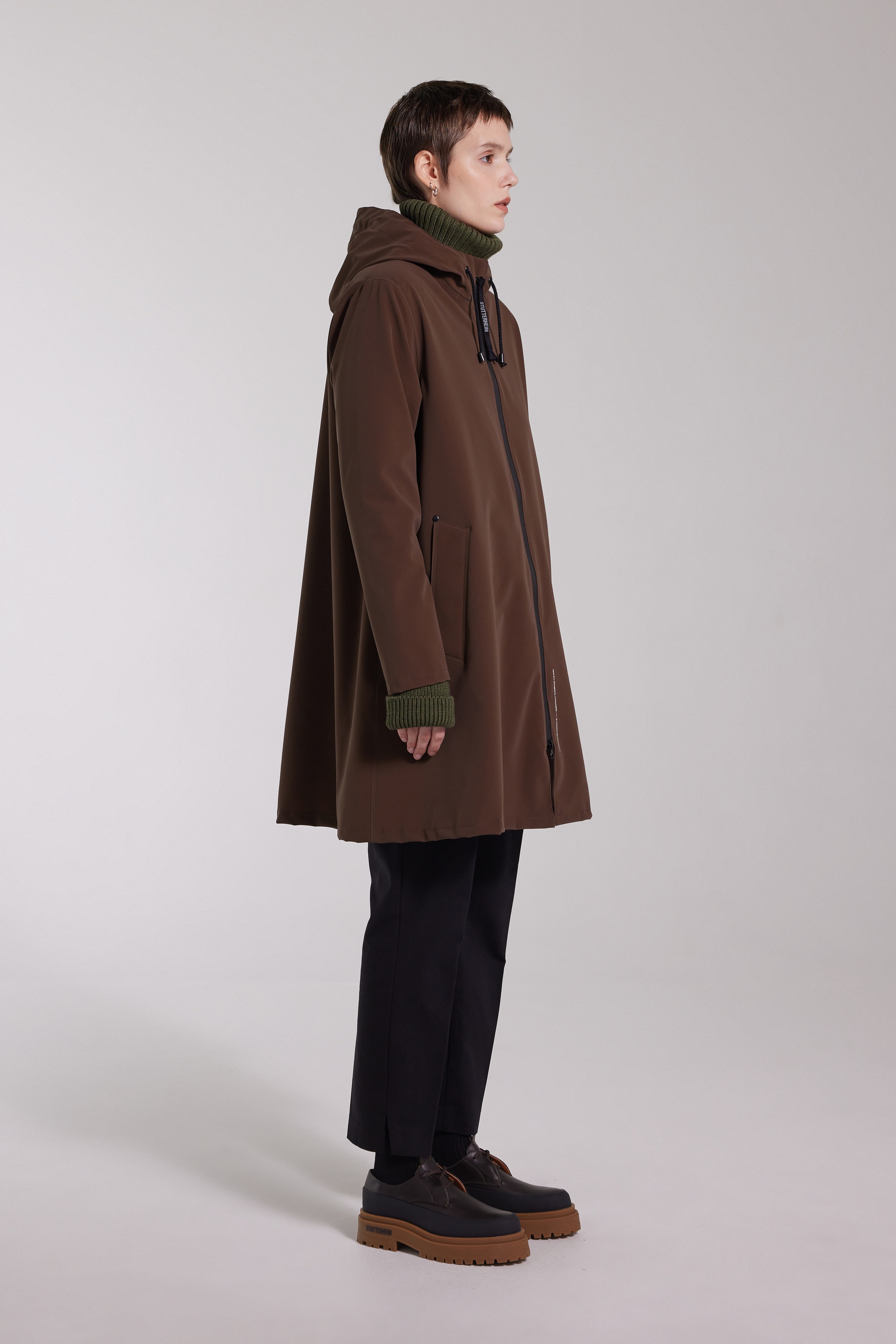 Mosebacke Lightweight Matte Zip Raincoat Dark Brown - 7