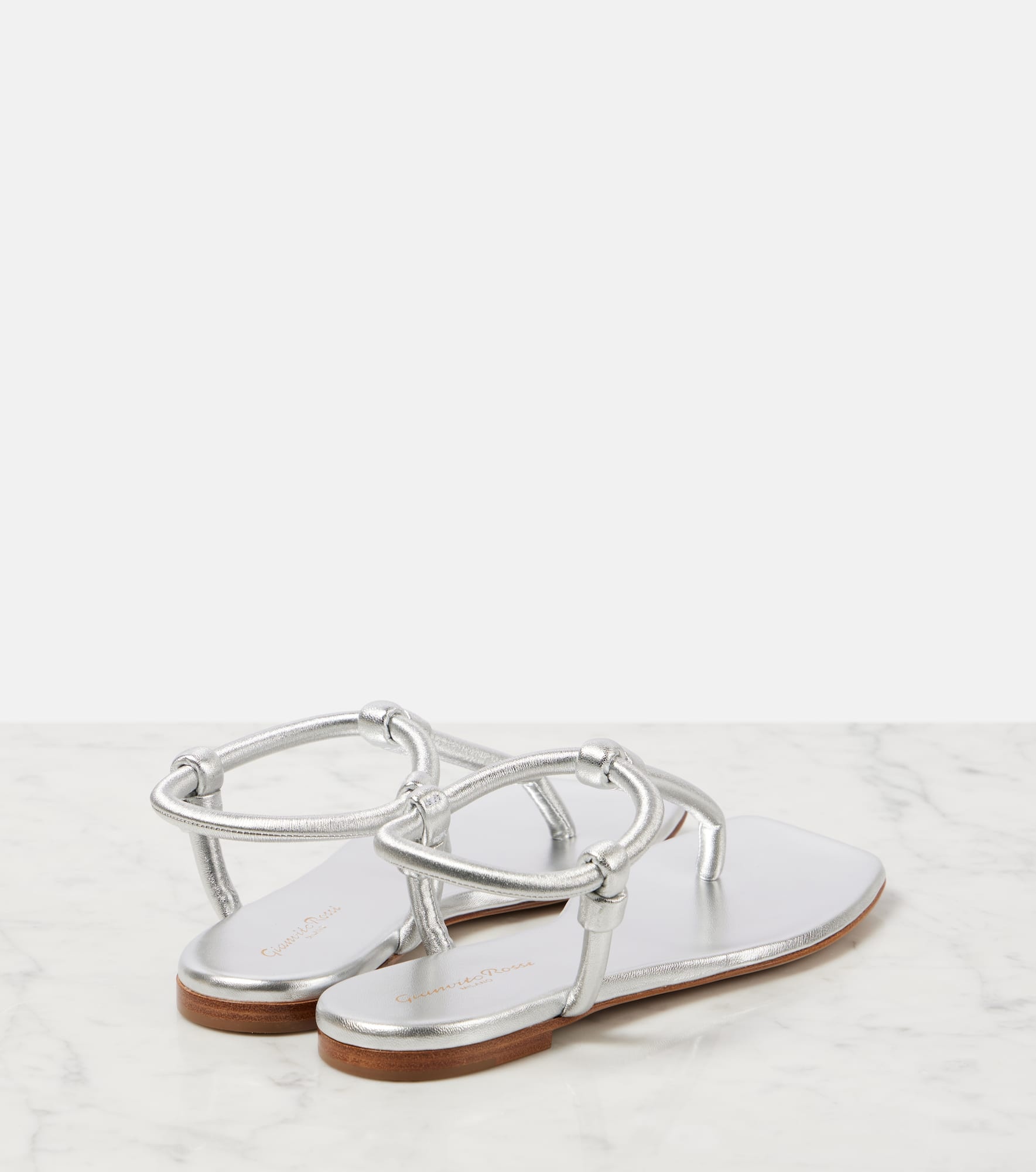 Juno metallic leather thong sandals - 2