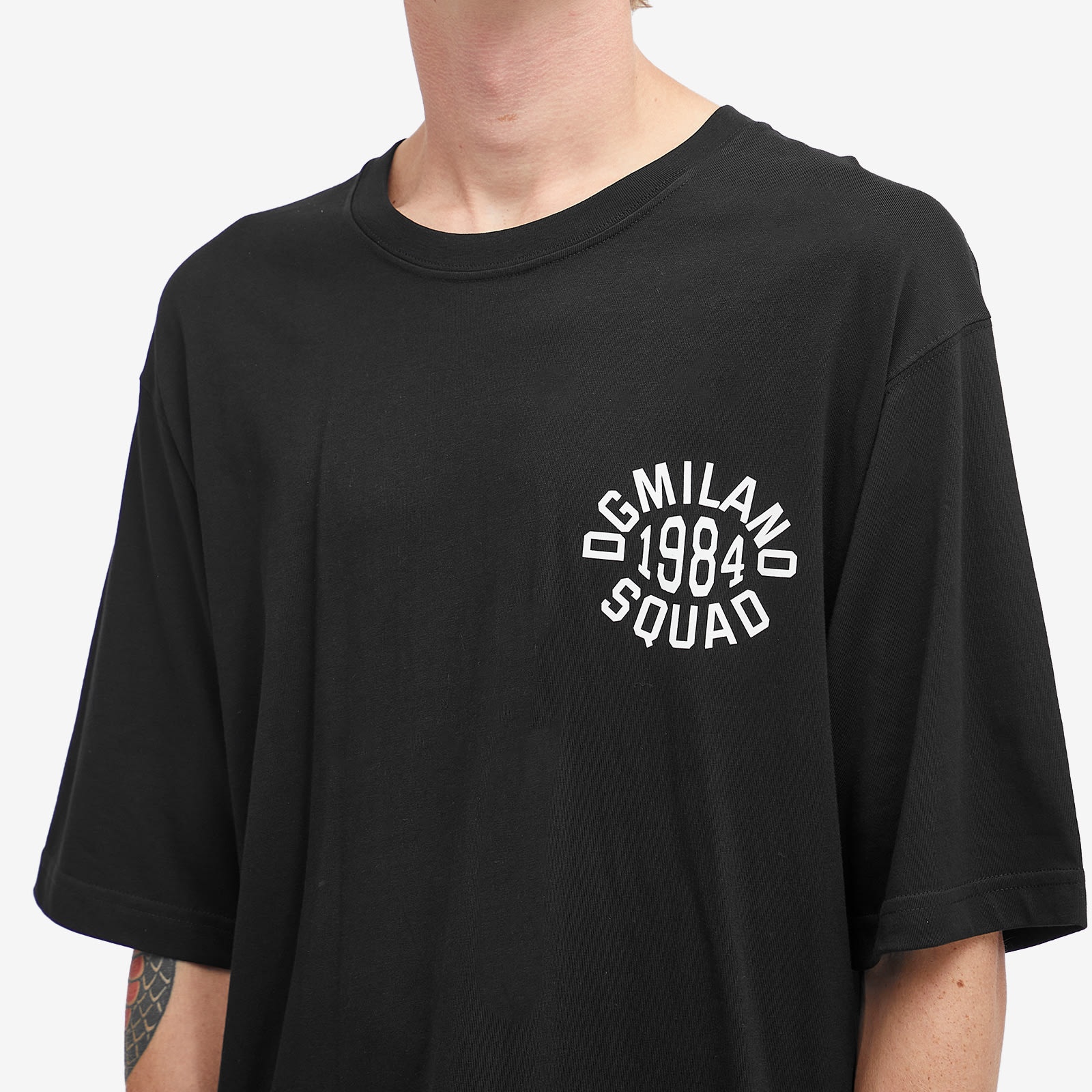 【送関込】Dolce & Gabbana Chest College Logo T-Shirt Dolce & Gabbana Chest College Logo T-Shirt Black | END. (AR)