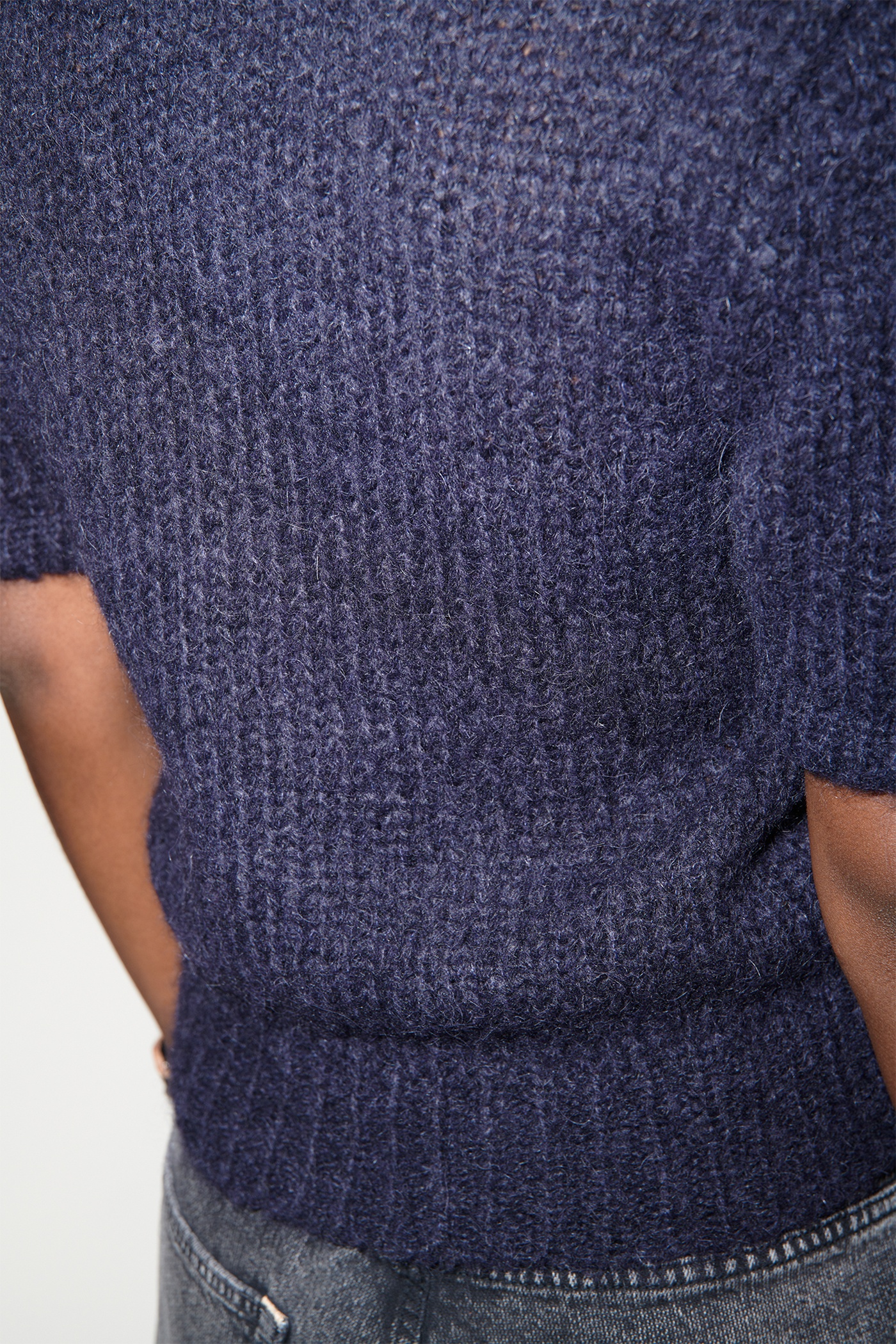 Shrunken Shortsleeve Navy Fuzzy Mohpaca - 5