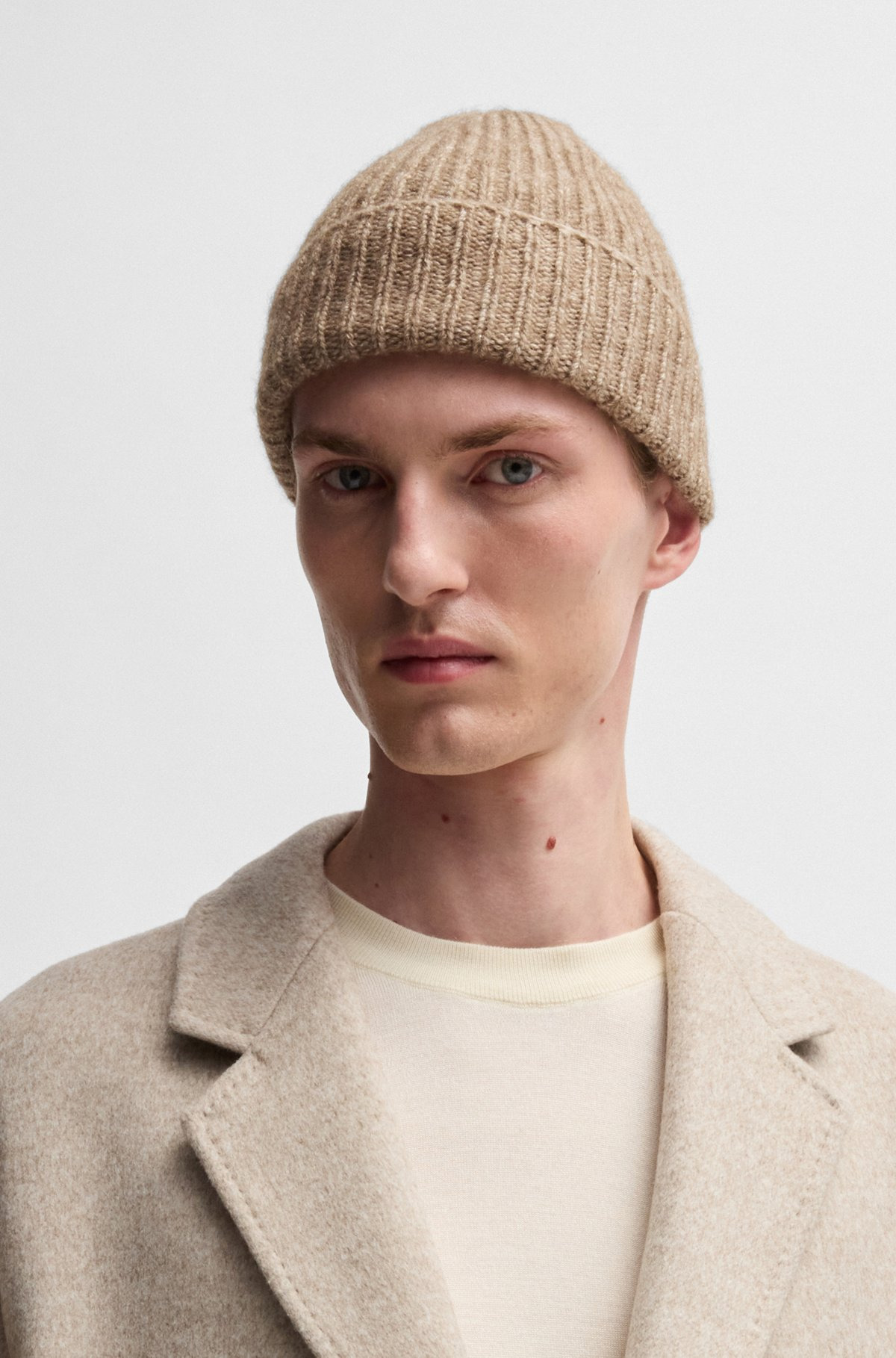 CHUNKY-KNIT BEANIE HAT IN A BISON WOOL-BLEND WITH SILK - 3