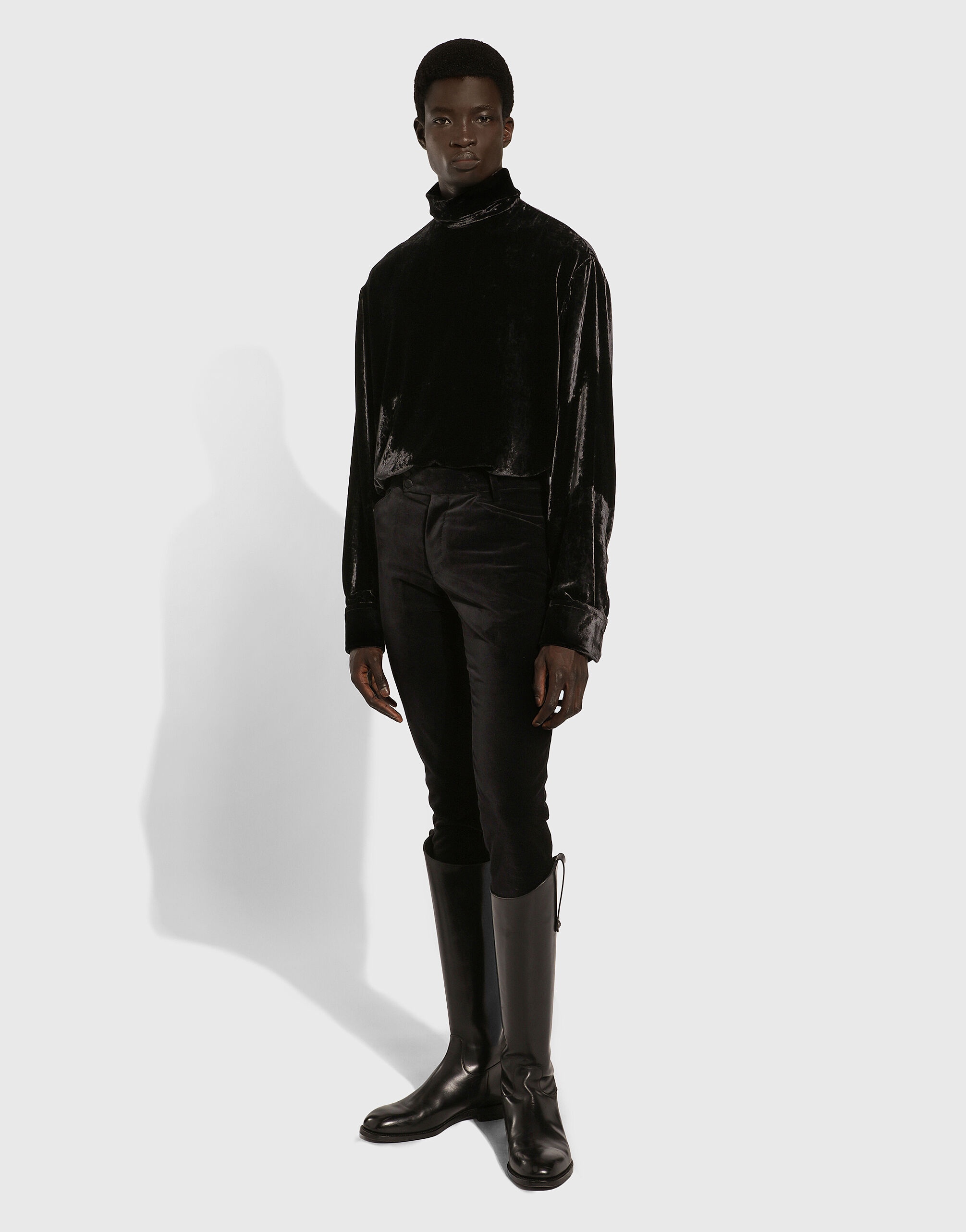 Loose velvet turtleneck with shirt cuffs - 6
