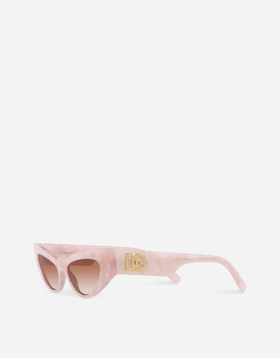 Dolce & Gabbana DG logo sunglasses outlook