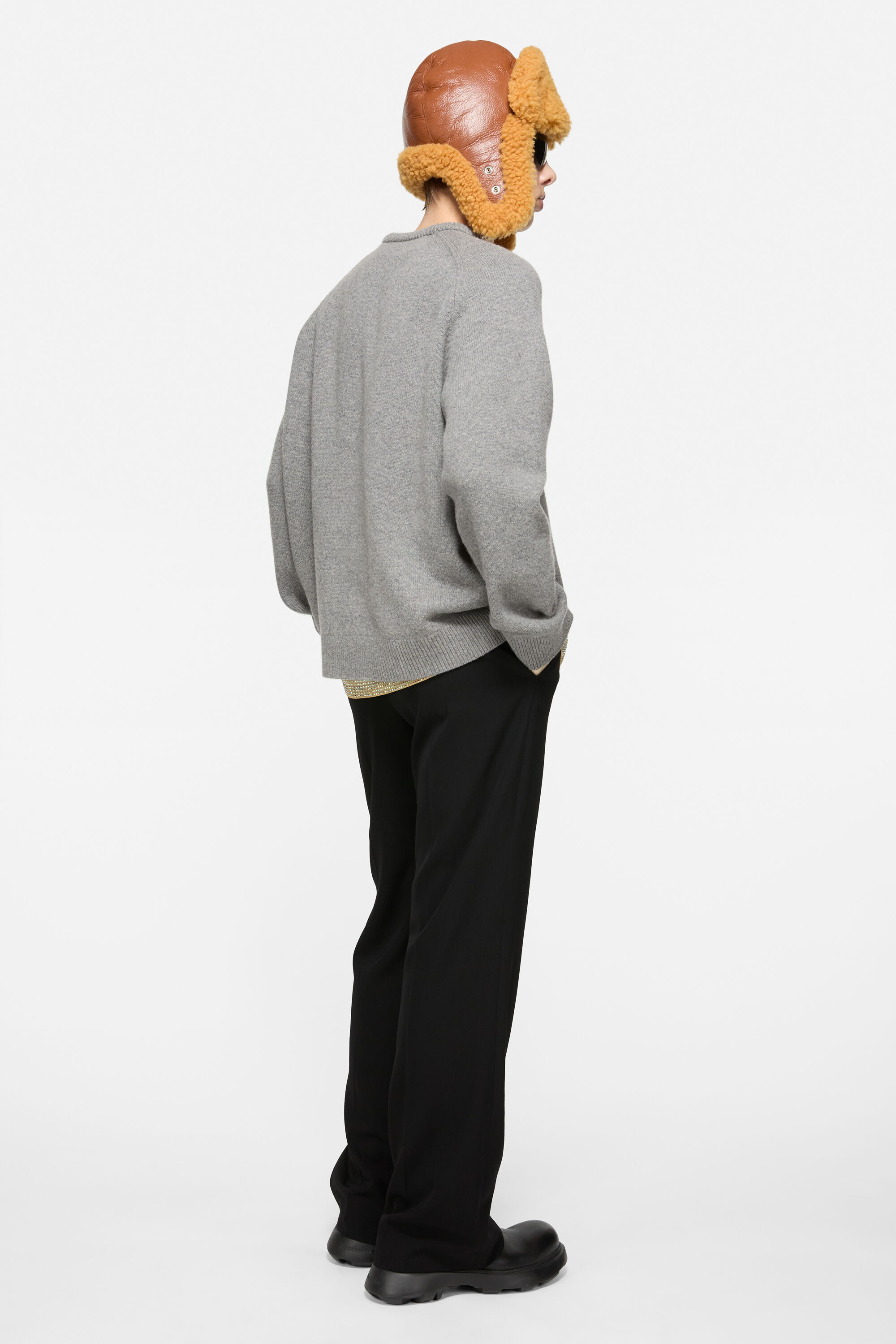 Wool v-neck sweater - Dark Grey Melange - 3