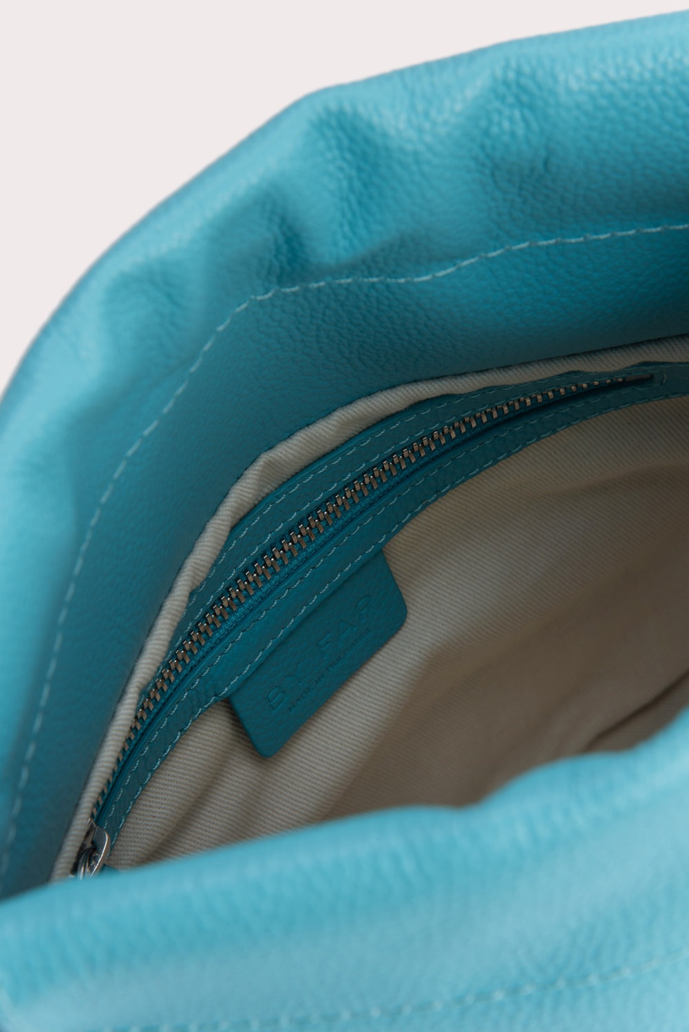 Mons Aquamarine Small Grain Calf Leather - 7