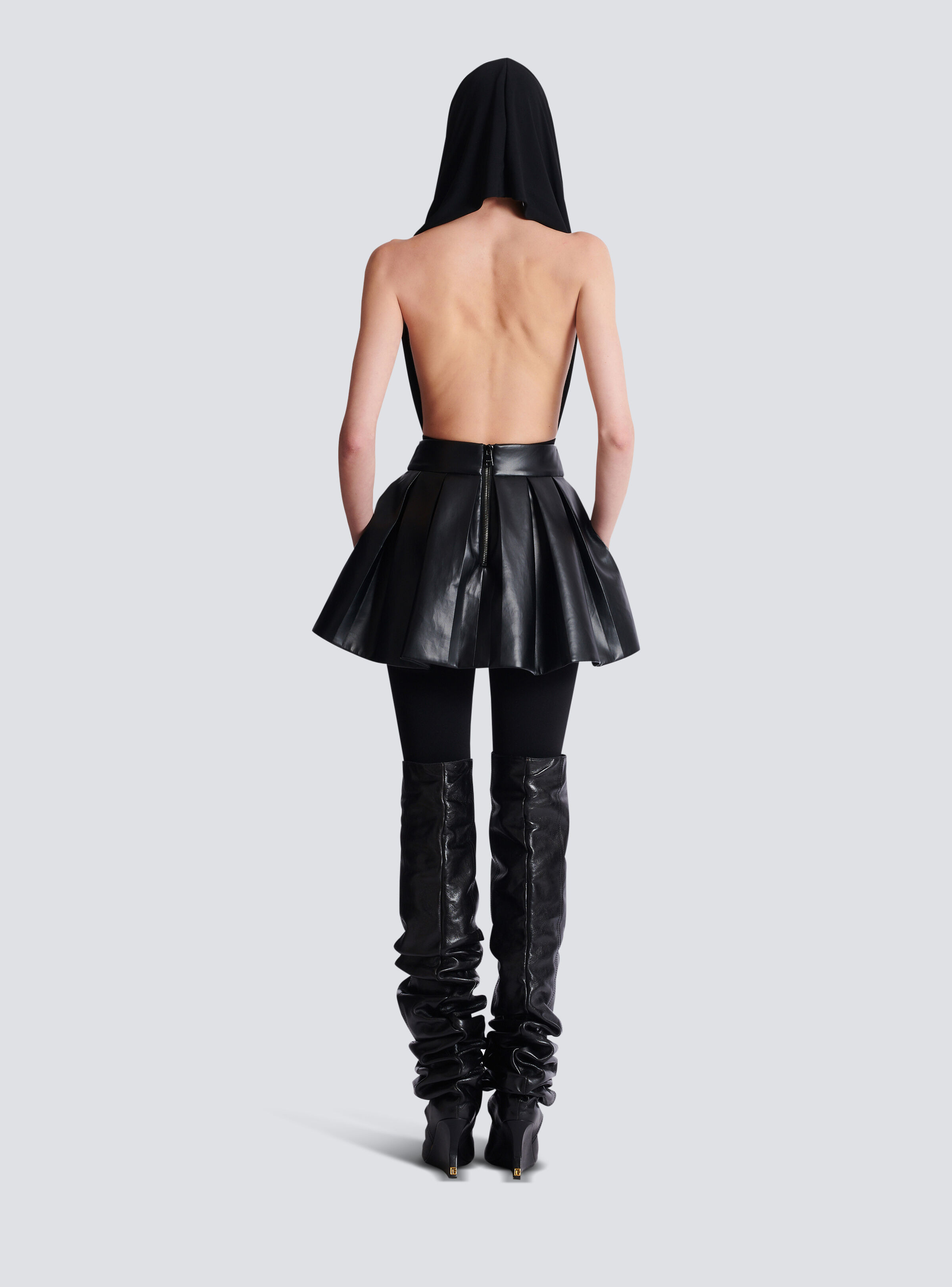 Short pleated faux leather skirt - 4
