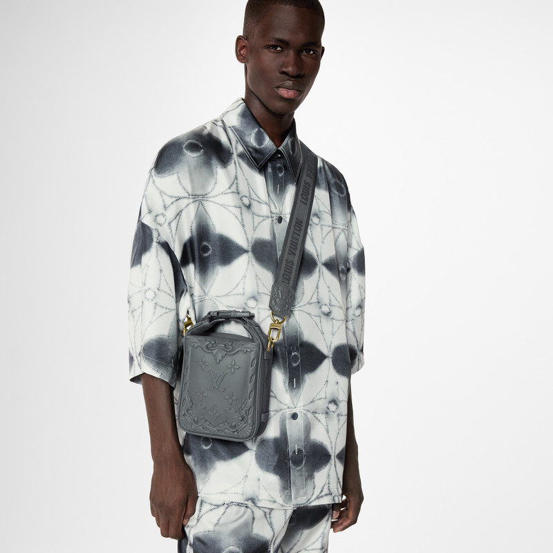 Louis Vuitton Cruiser Messenger outlook