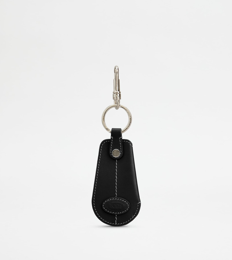 KEY HOLDER IN LEATHER WITH SHOEHORN - BLACK 1