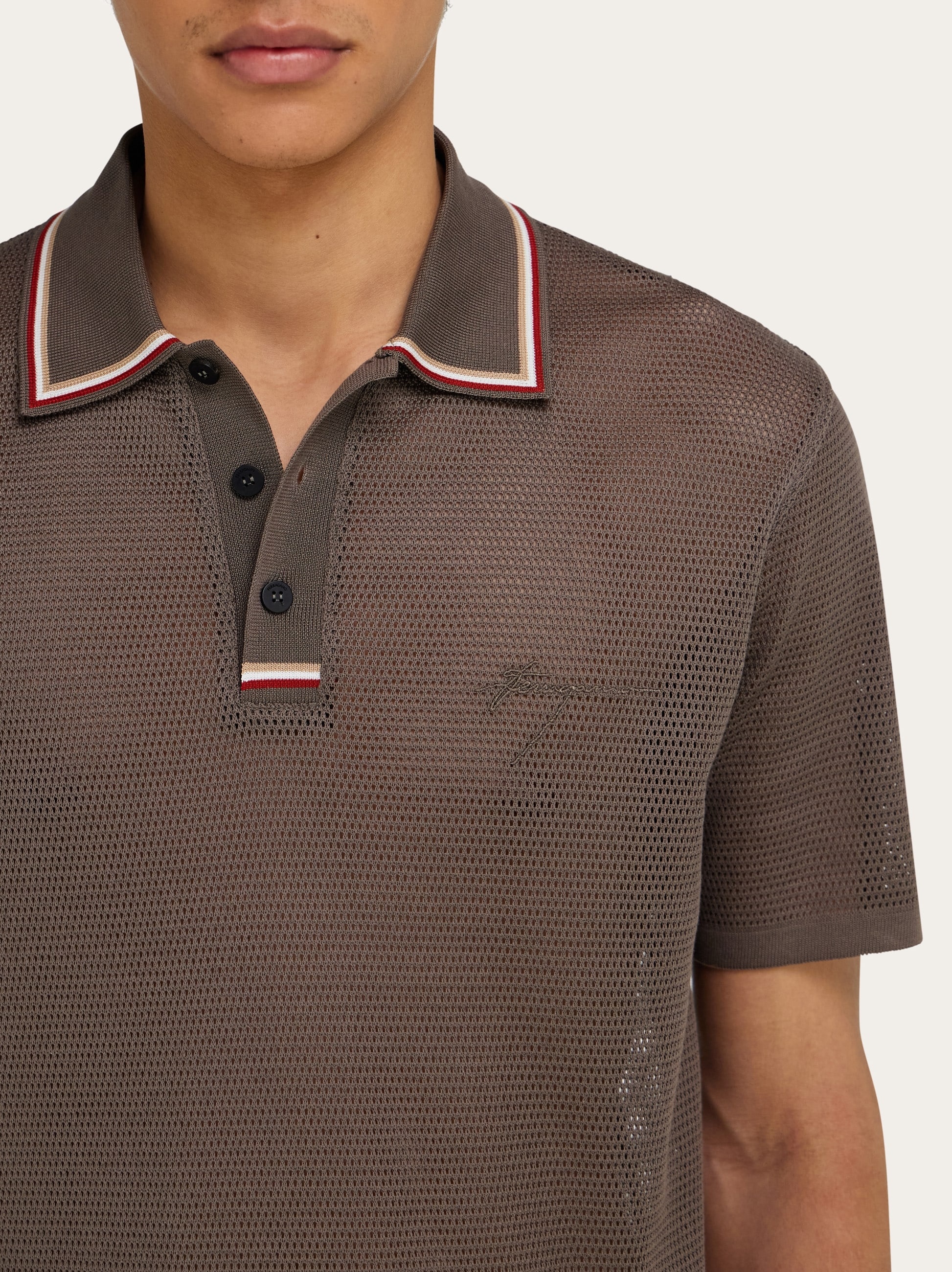 Polo with embroidered signature - 4