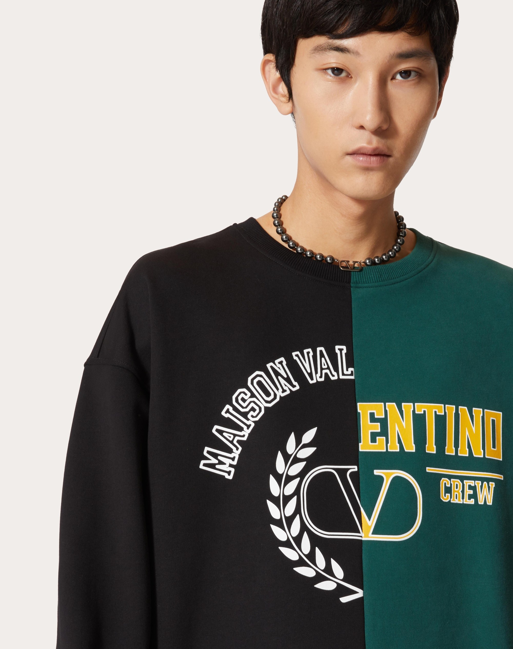 COTTON CREWNECK SWEATSHIRT WITH MAISON VALENTINO AND VALENTINO V CREW PRINT - 5