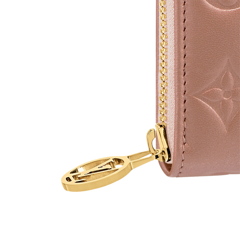 Louis Vuitton Zippy Wallet outlook