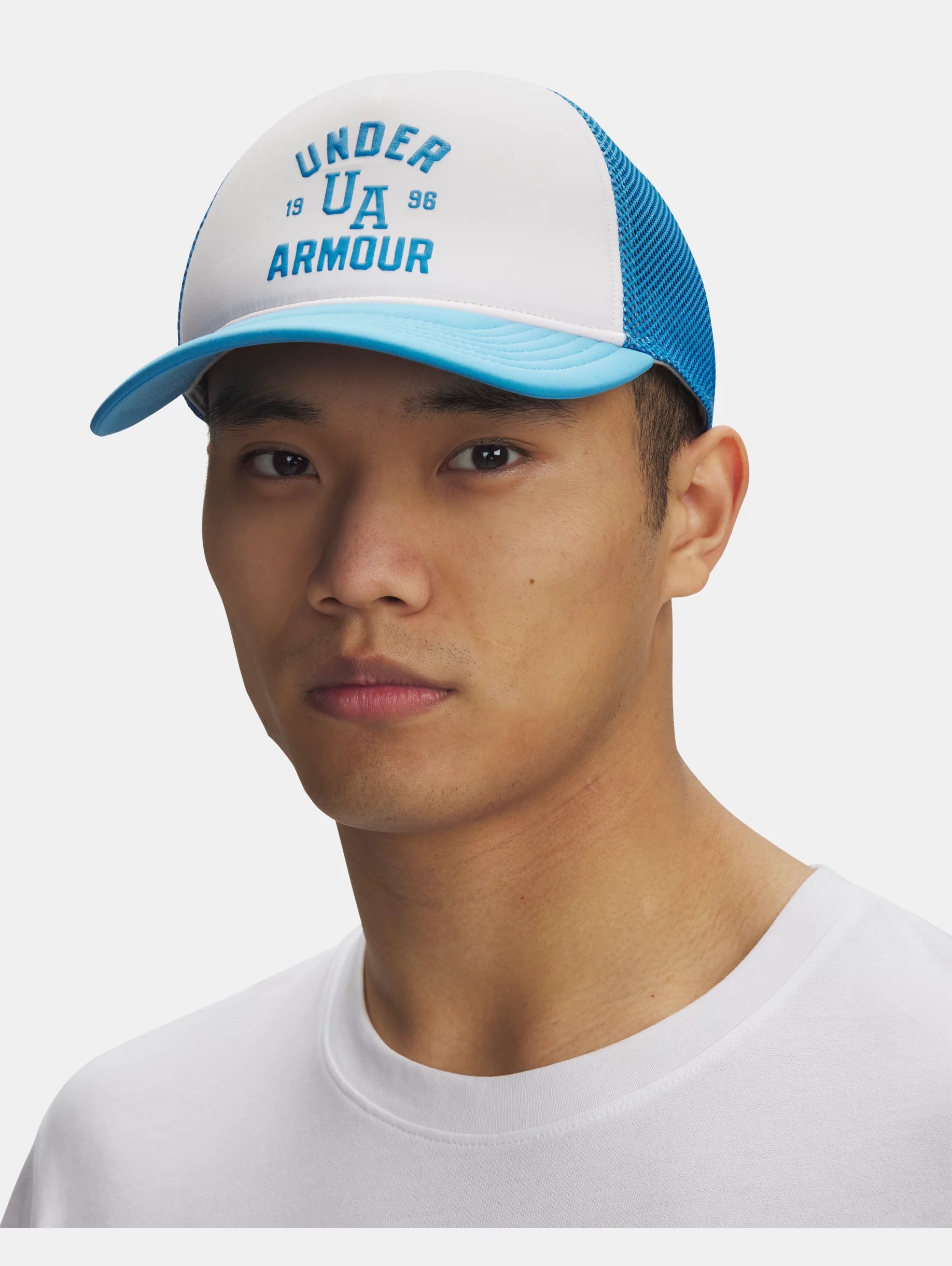 UA Essential Mid - 3